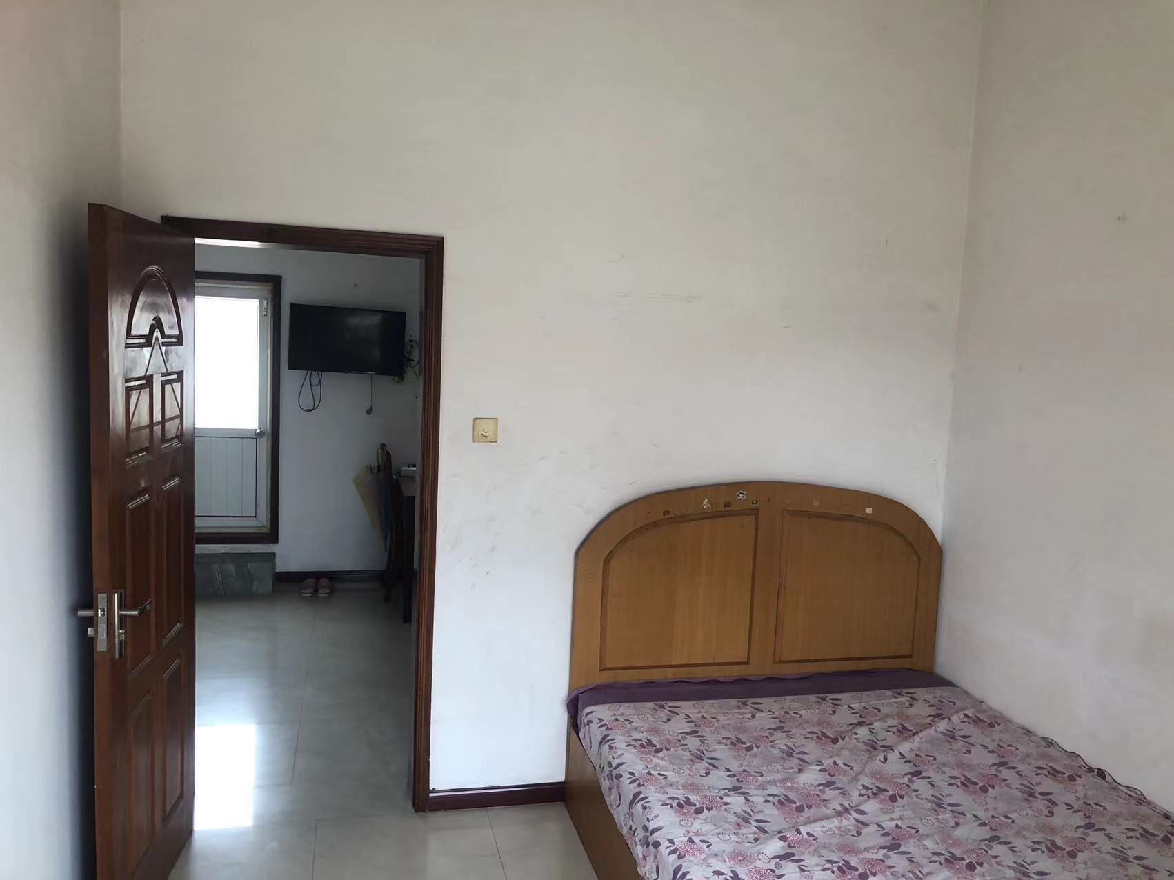 外滩小区 4室1厅2卫 190m&sup2;