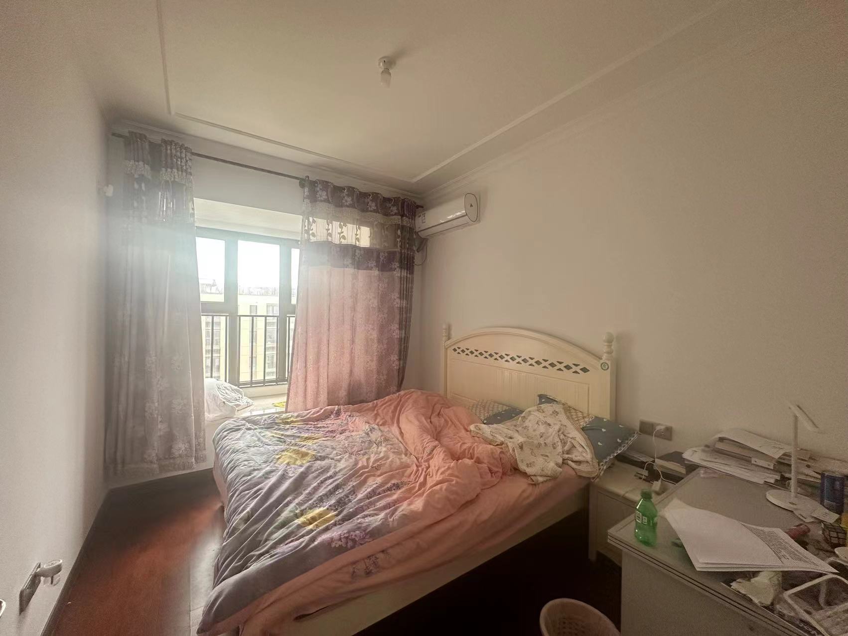 富力院士廷 4室2厅2卫 156m&sup2;