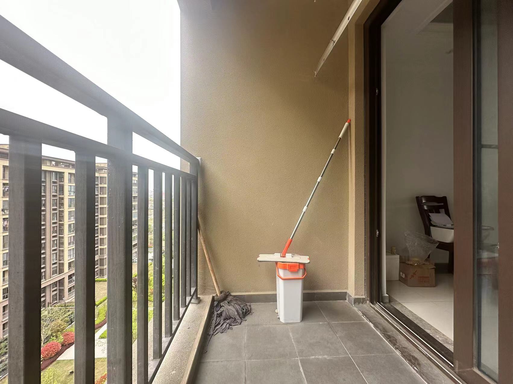 富力院士廷 4室2厅2卫 156m&sup2;
