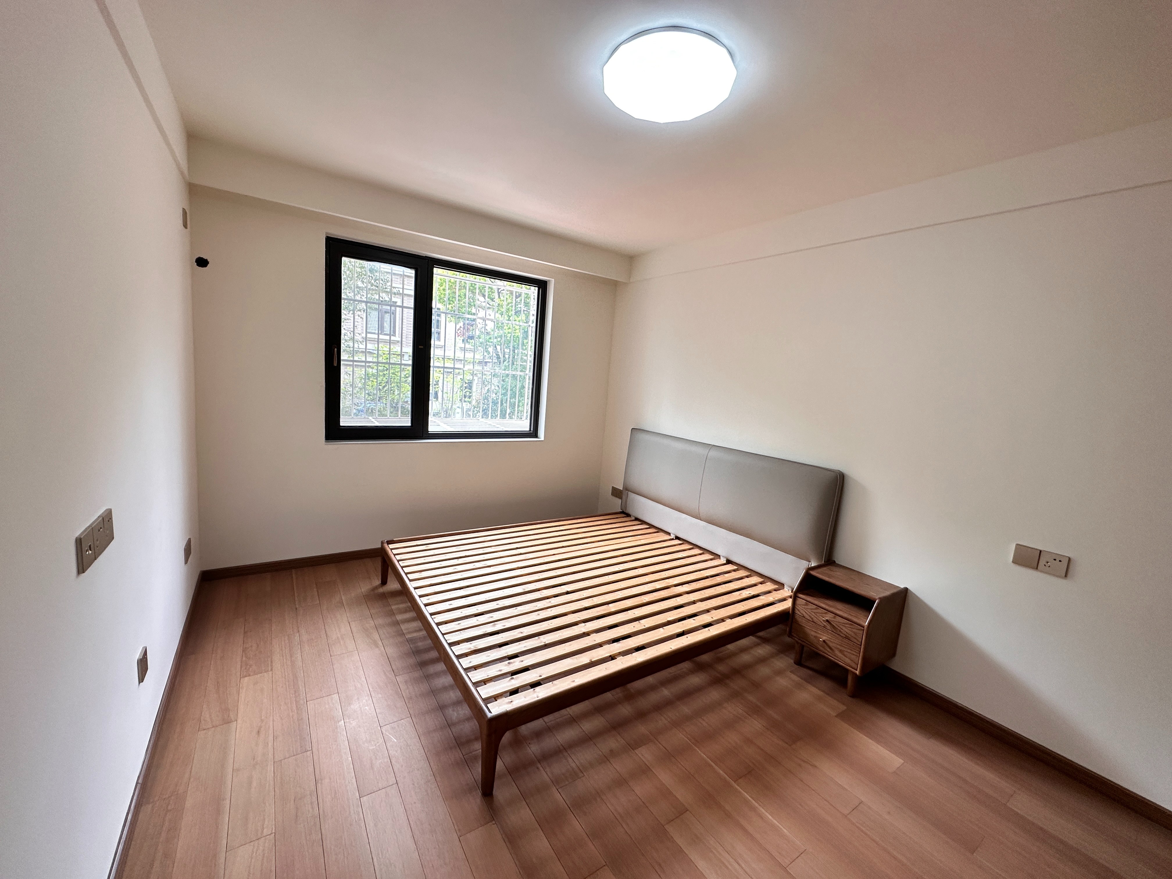 北濠山庄 3室2厅1卫 141m&sup2;