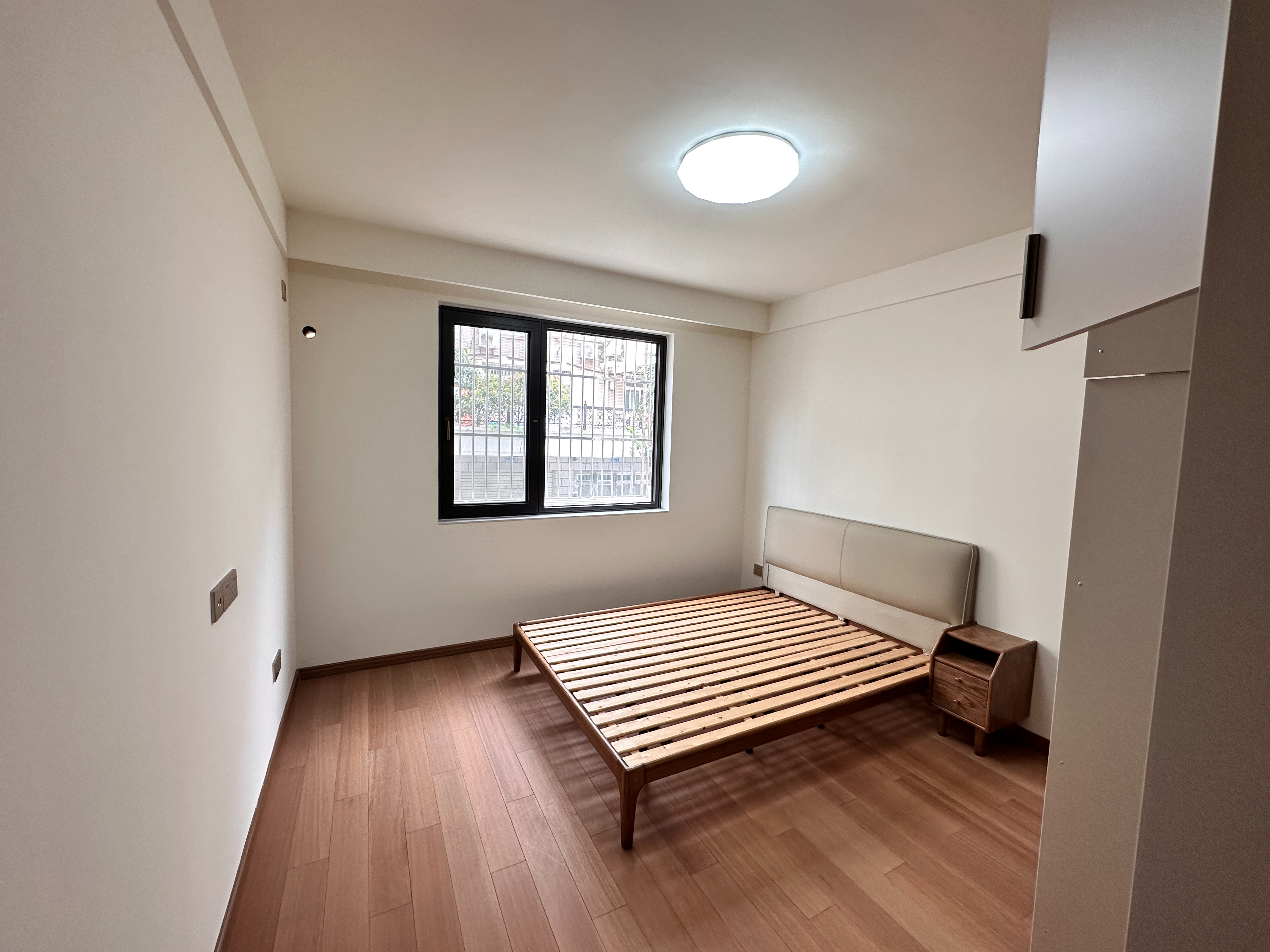 北濠山庄 3室2厅1卫 141m&sup2;