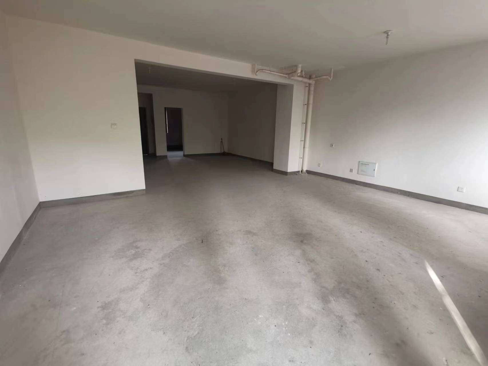 南通壹城水清木华 5室2厅4卫 327.00m²