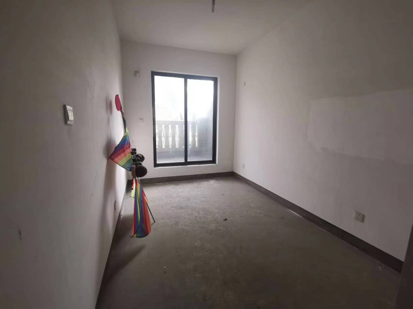 南通壹城水清木华 5室2厅4卫 327.00m²