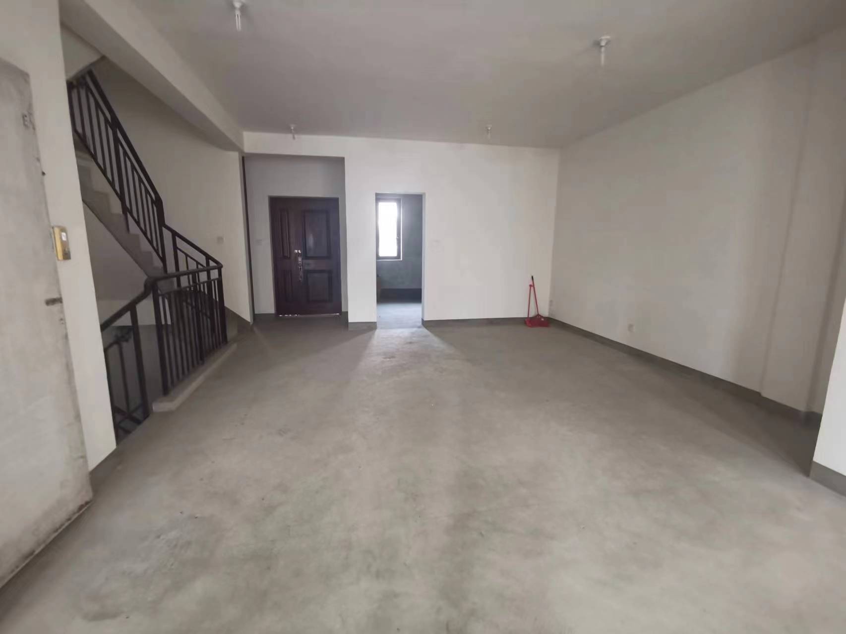 南通壹城水清木华 5室2厅4卫 327.00m²