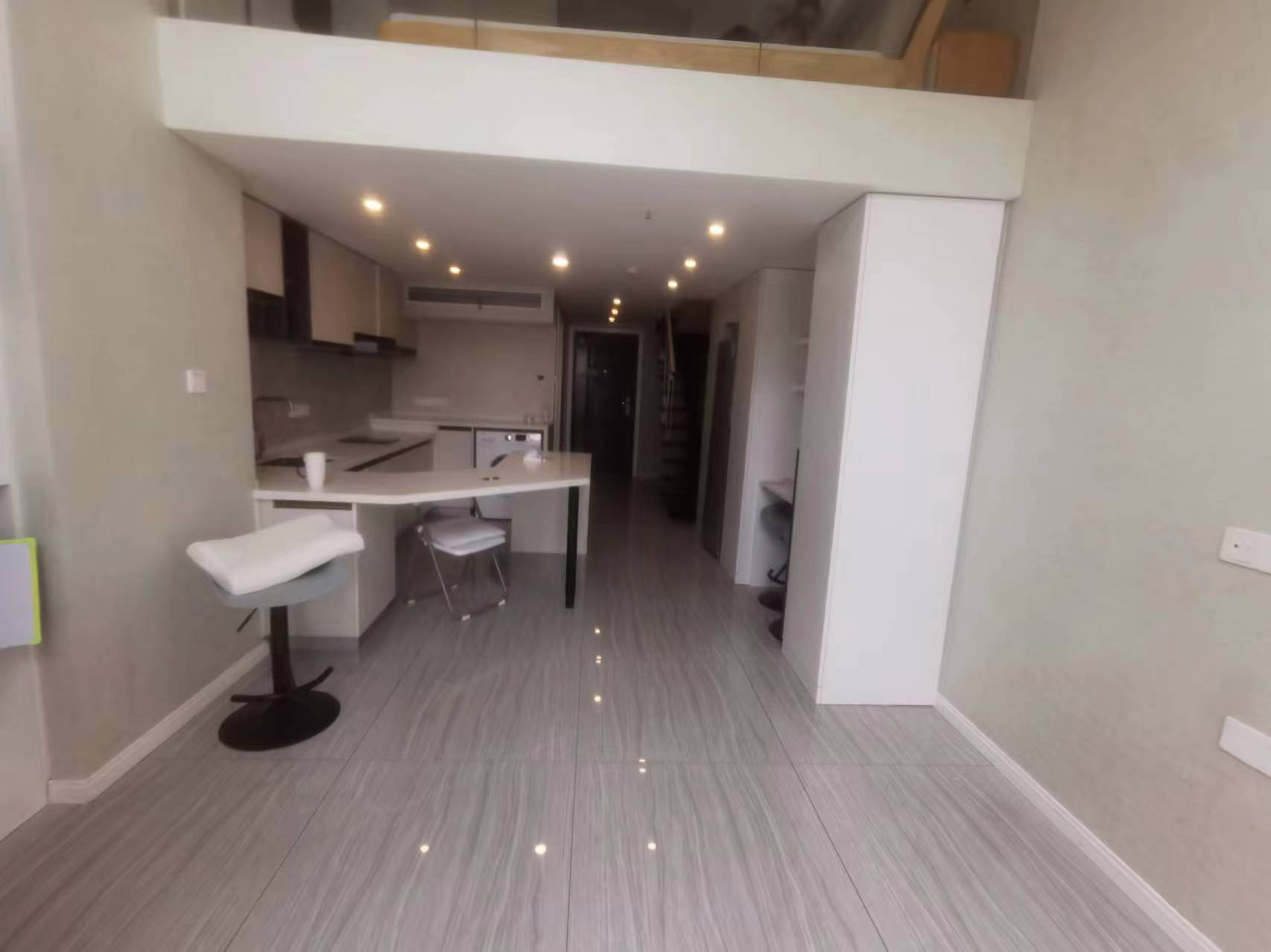 中南世纪城 1室1厅1卫 48.93m²