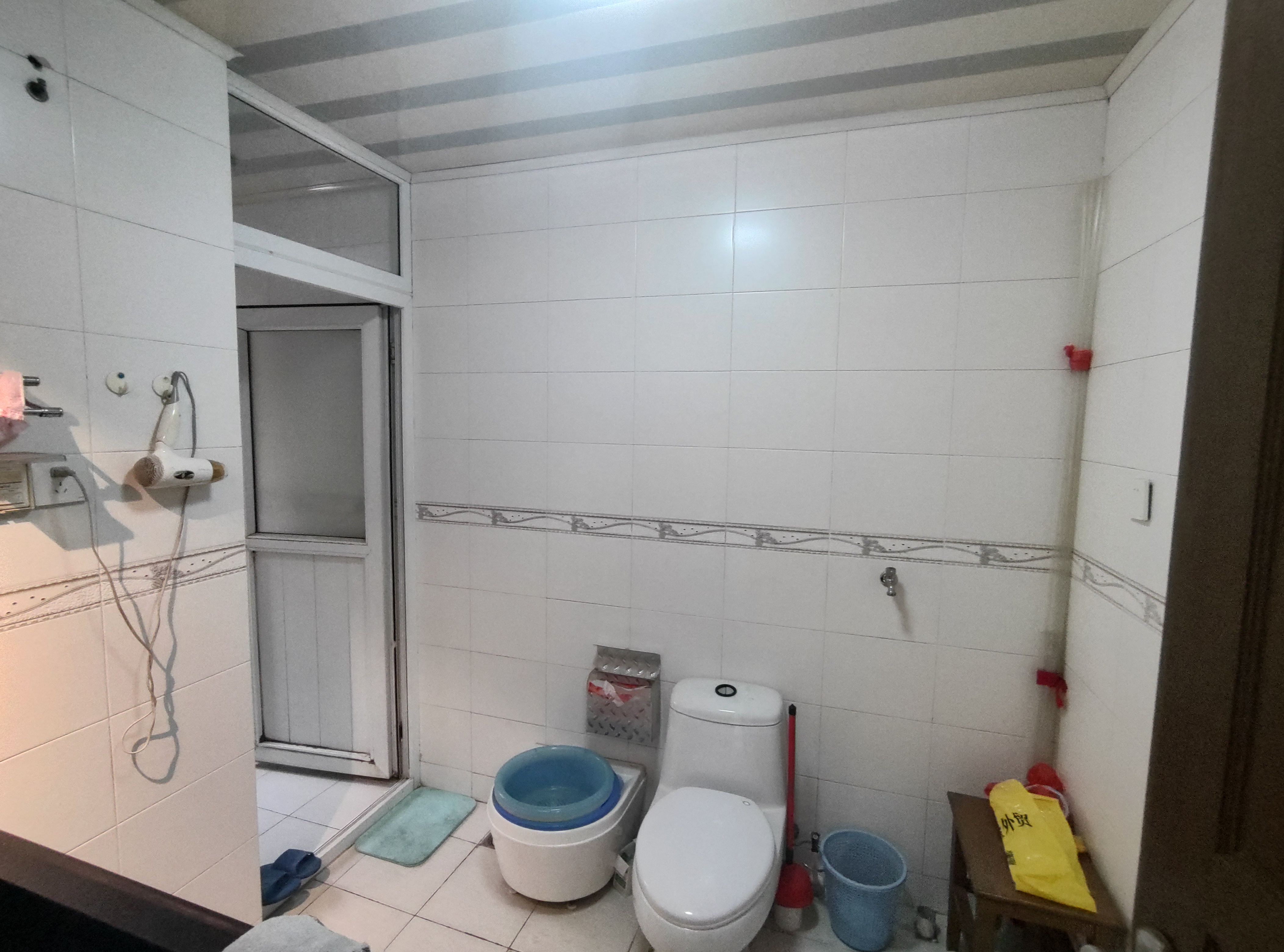 东方鑫乾大厦 3室2厅2卫 140m&sup2;