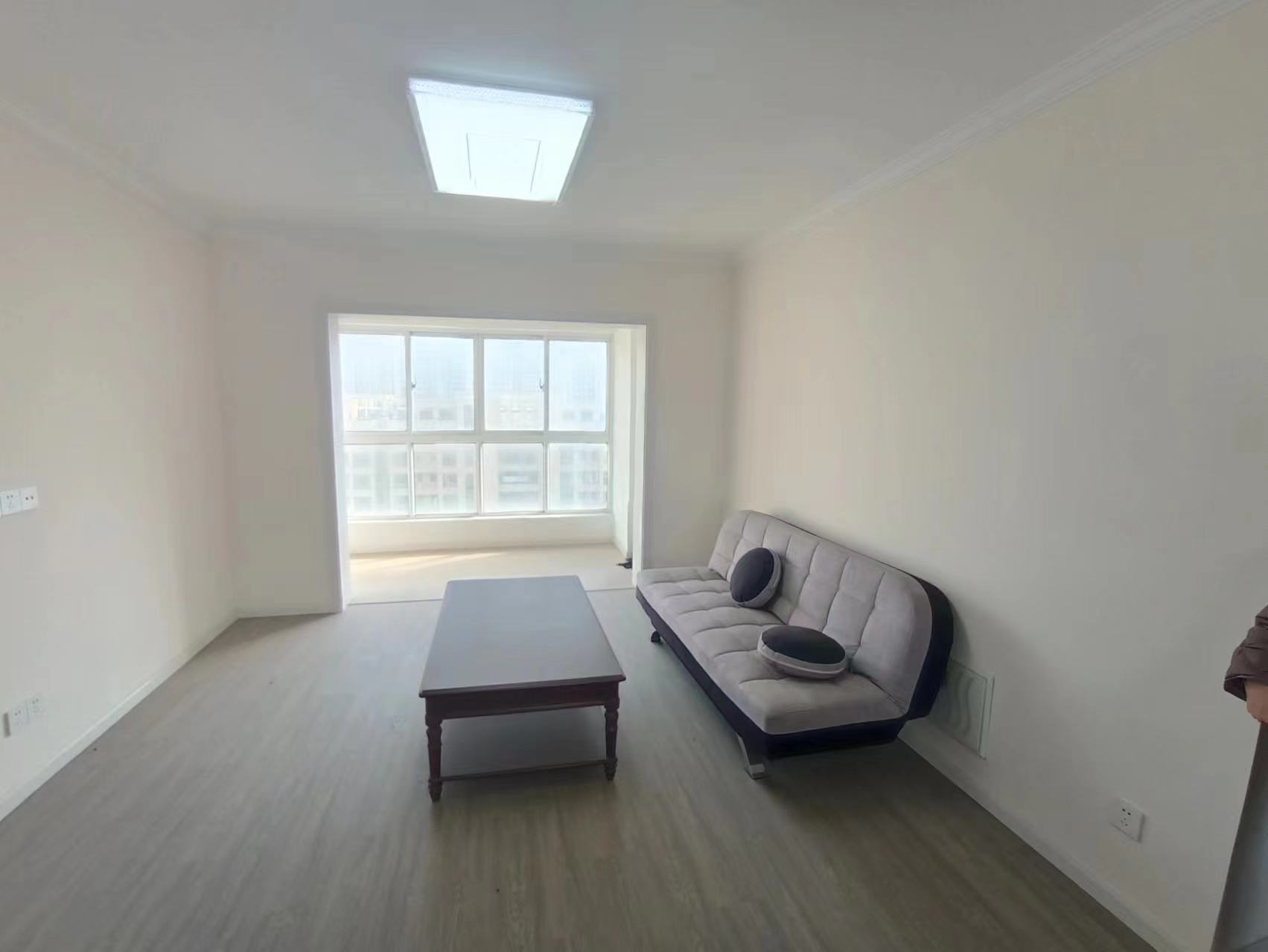 世茂新界 3室2厅2卫 121m²