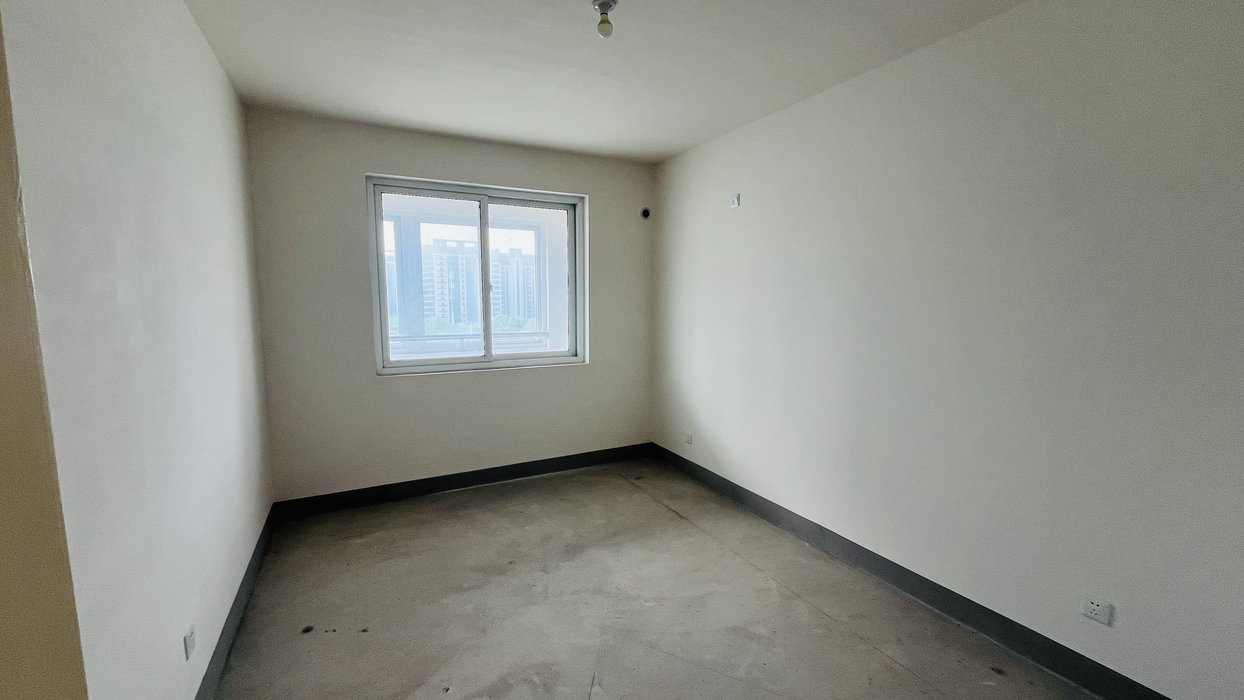 公园南苑 3室2厅2卫 150.16m&sup2;