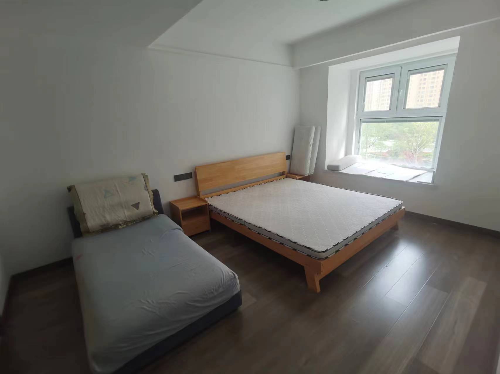 世茂云锦（九龙庭广场） 3室2厅2卫 107m&sup2;