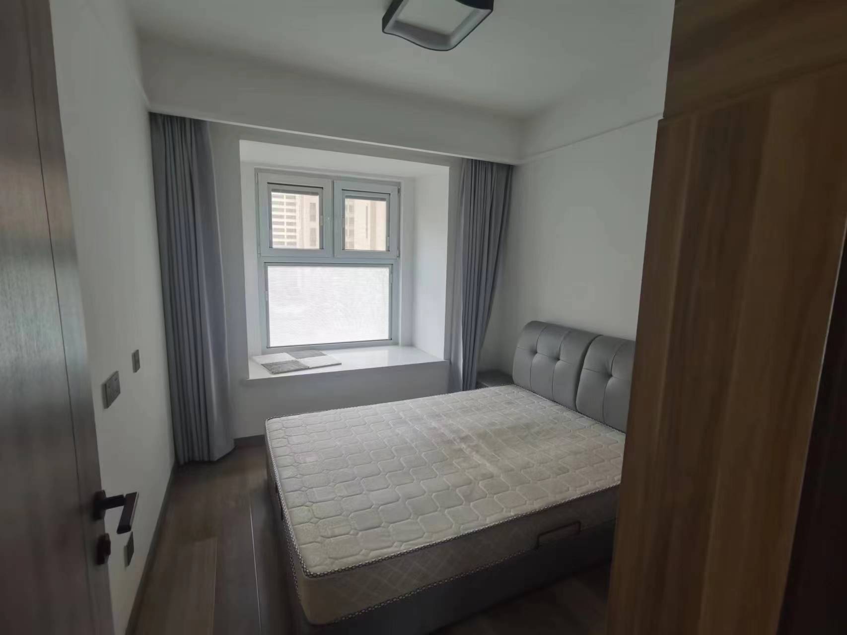 世茂云锦（九龙庭广场） 3室2厅2卫 107m&sup2;