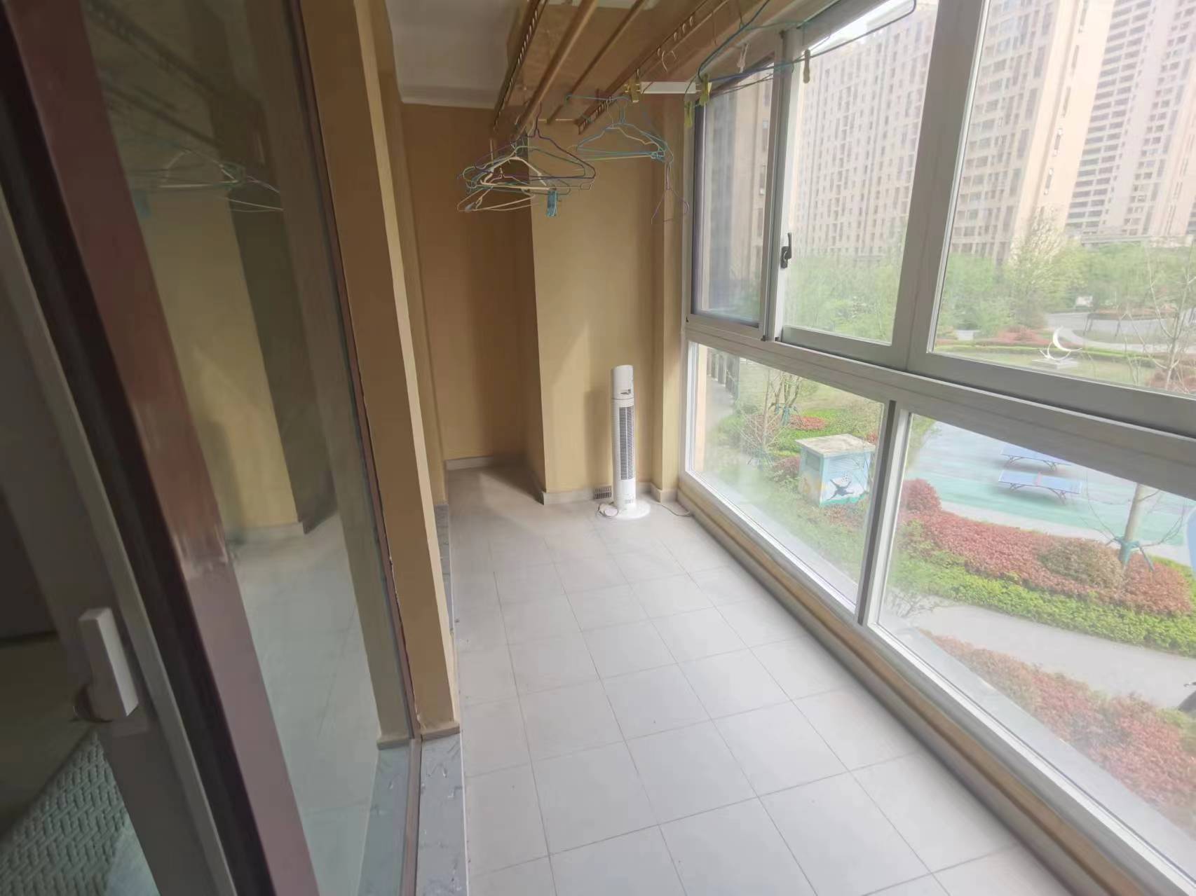 世茂云锦（九龙庭广场） 3室2厅2卫 107m&sup2;