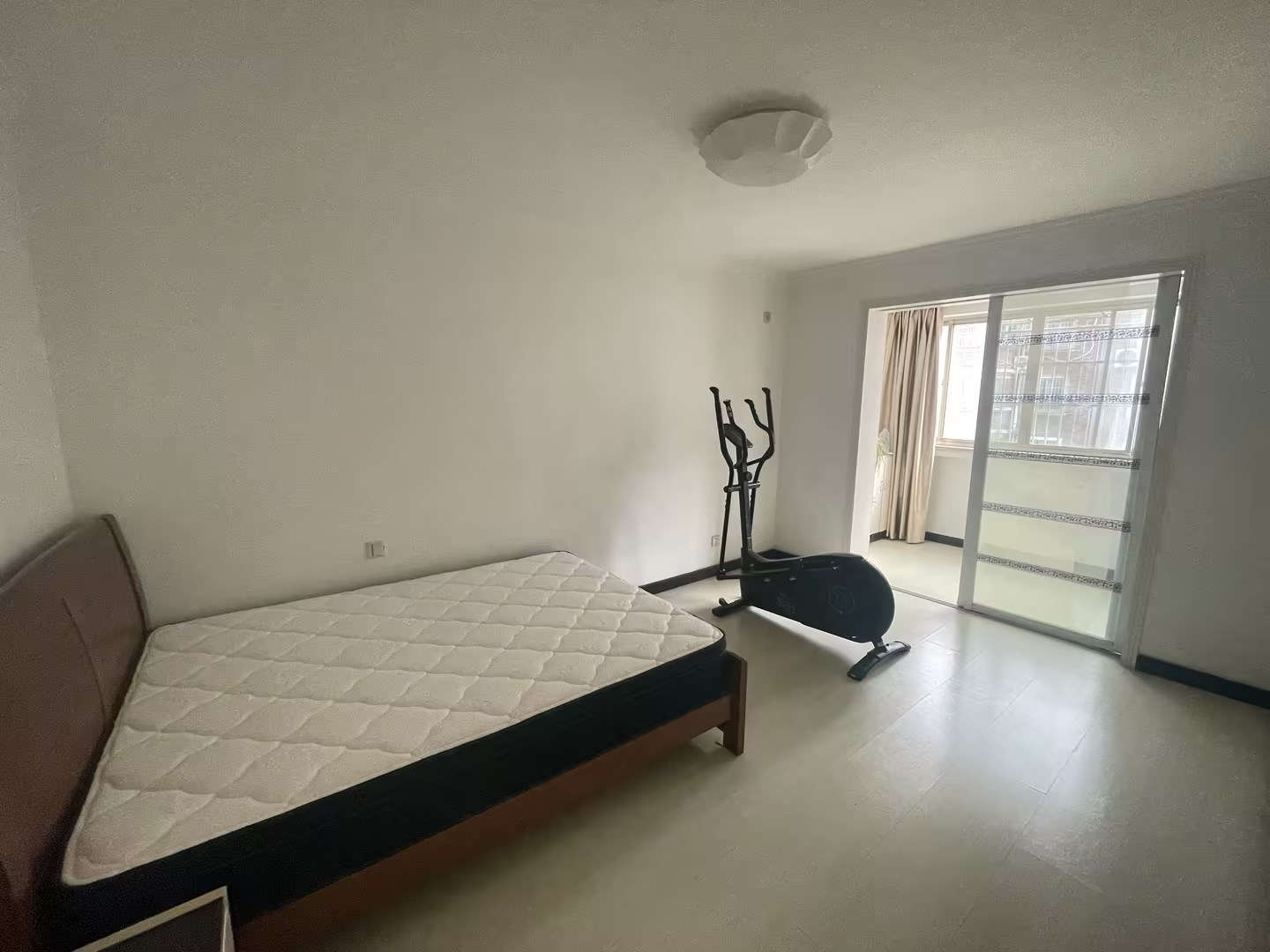 前景花苑 3室2厅1卫 137m&sup2;