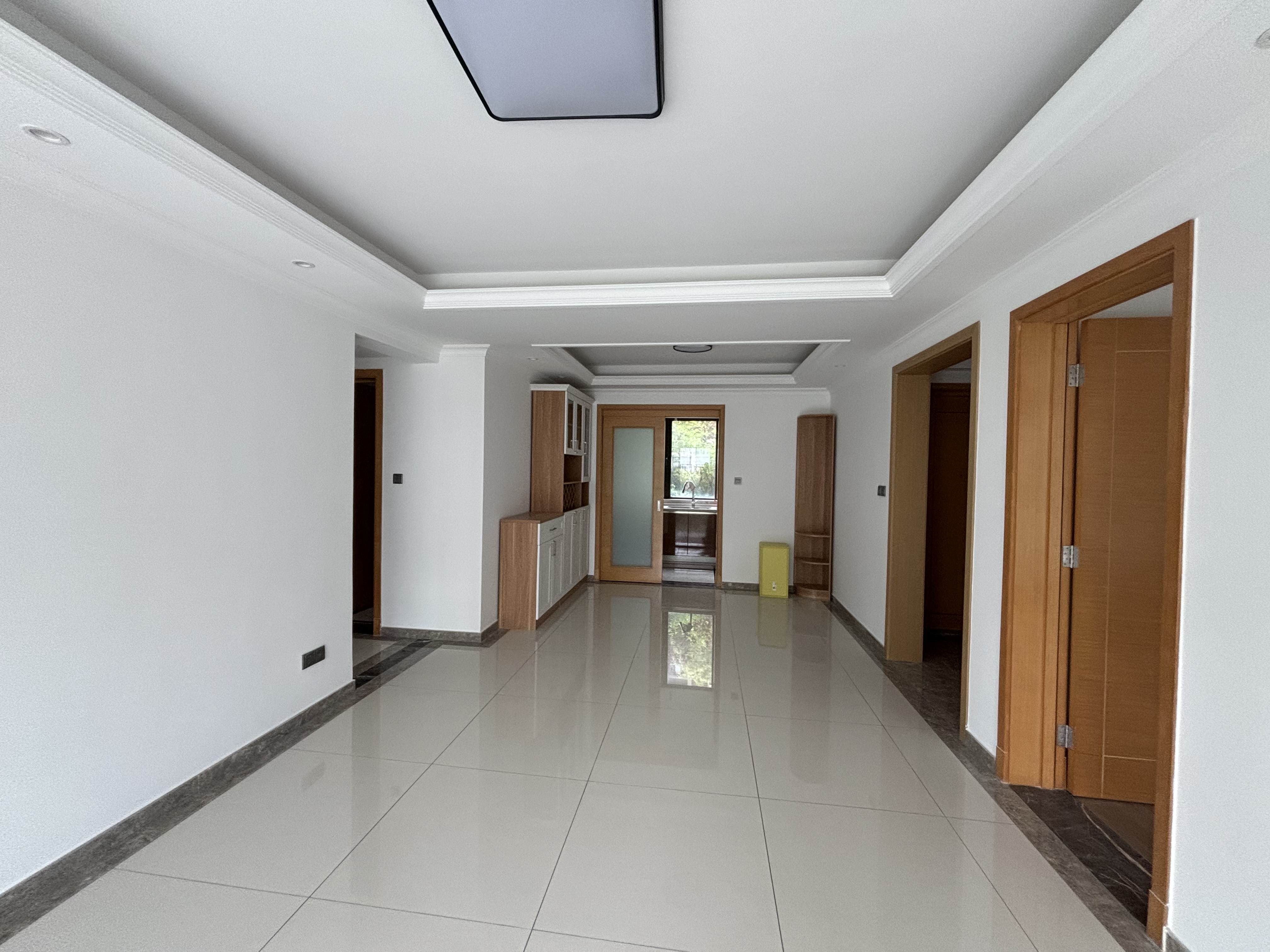 富力院士廷 3室2厅2卫 140m&sup2;