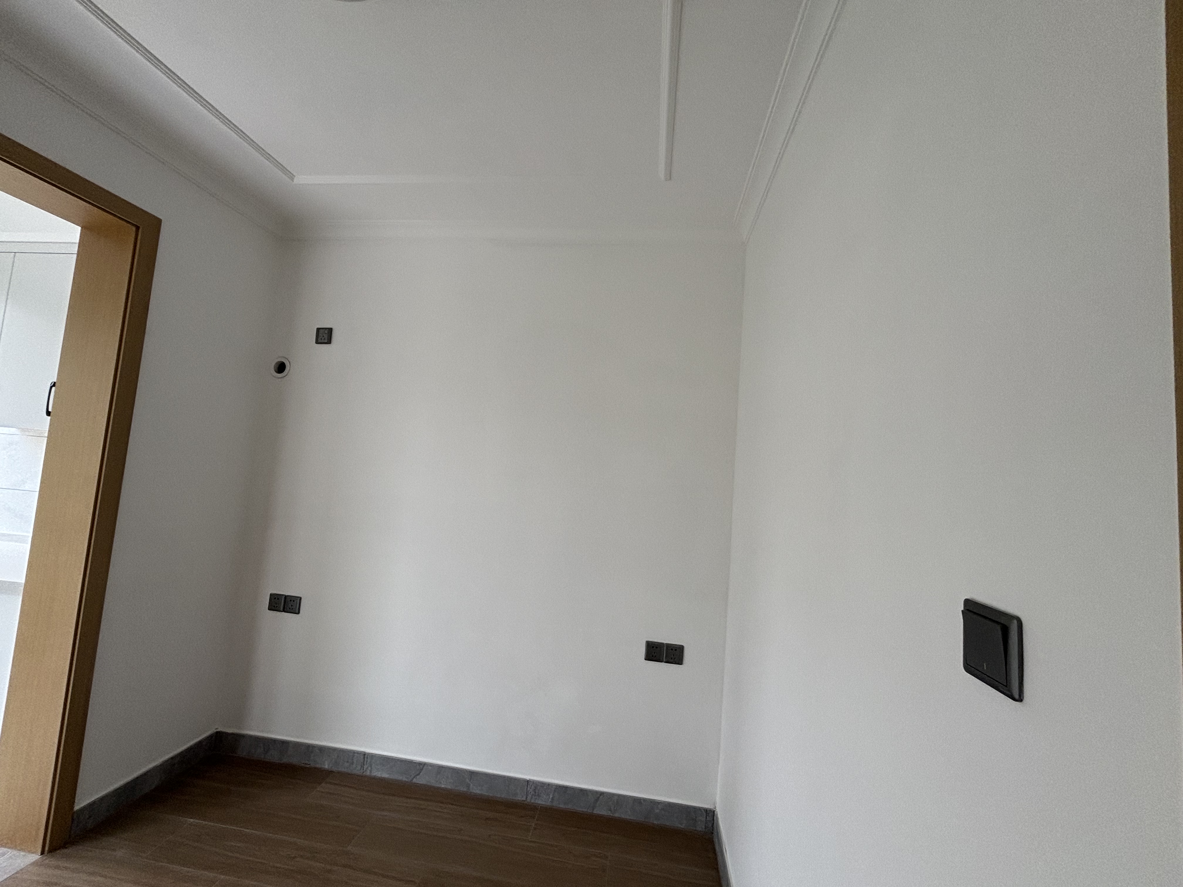 富力院士廷 3室2厅2卫 140m&sup2;