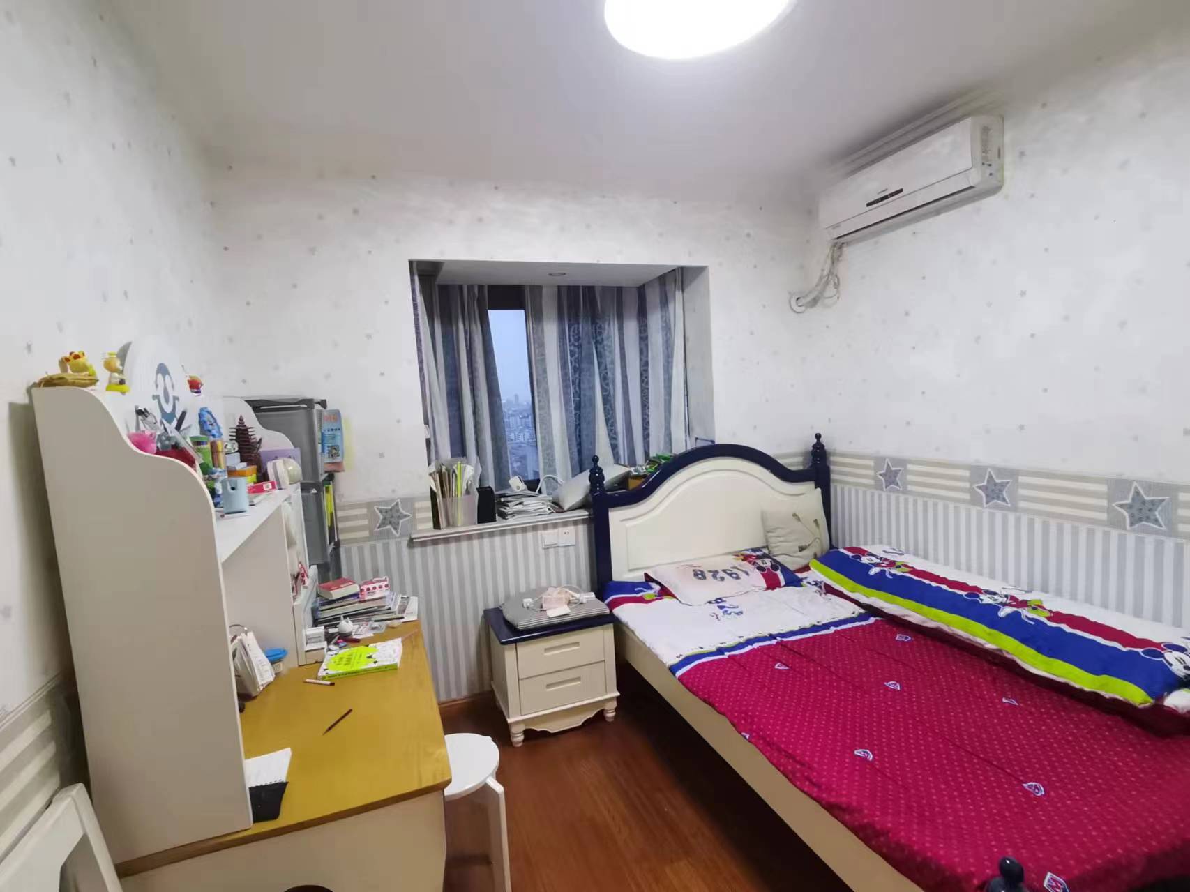 汇富花苑 3室1厅1卫 116m&sup2;