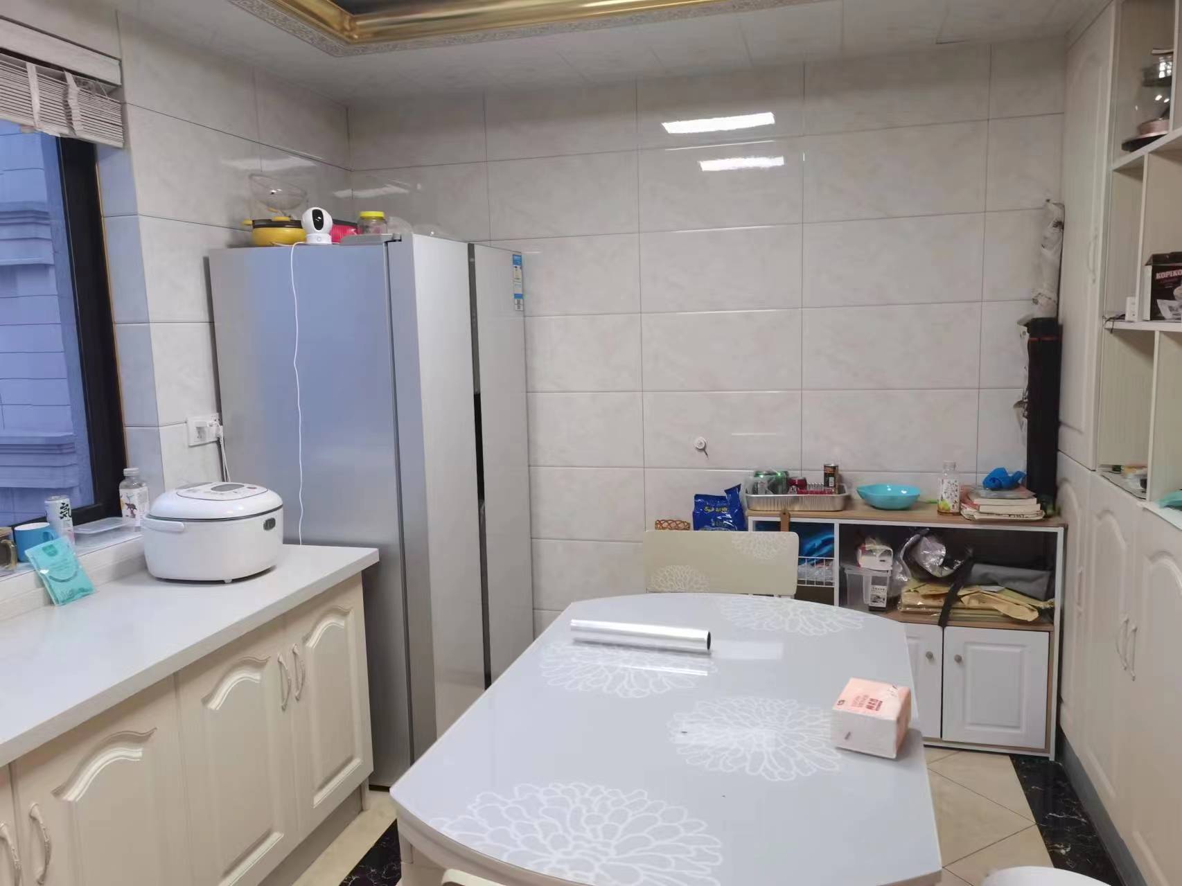 汇富花苑 3室1厅1卫 116m&sup2;