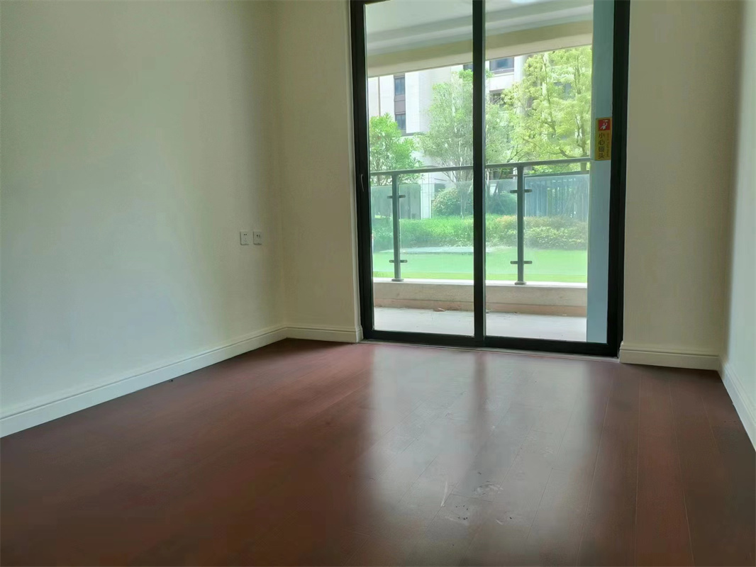 红星天铂 3室2厅2卫 120m&sup2;
