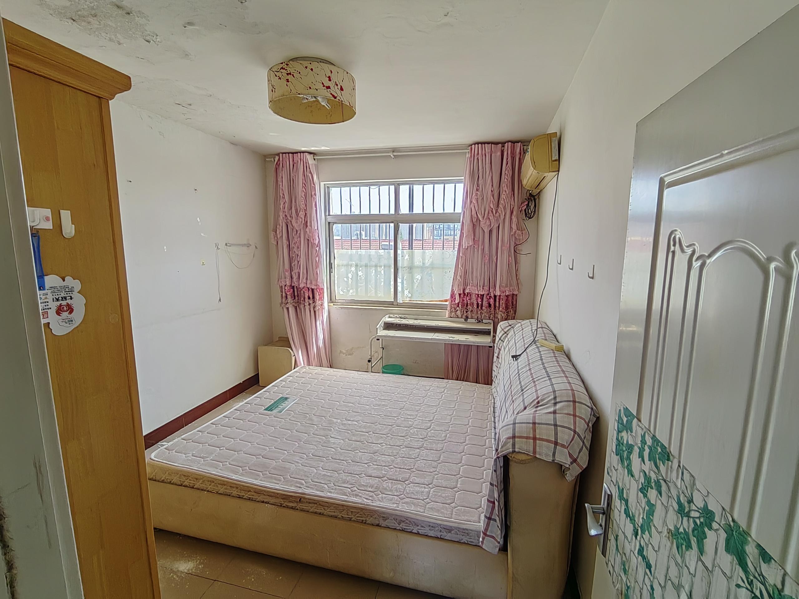 文峰新村 3室2厅1卫 81.60m&sup2;