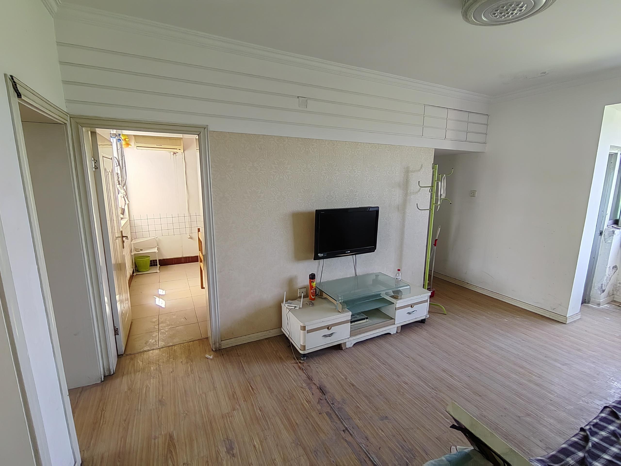 文峰新村 3室2厅1卫 81.60m²
