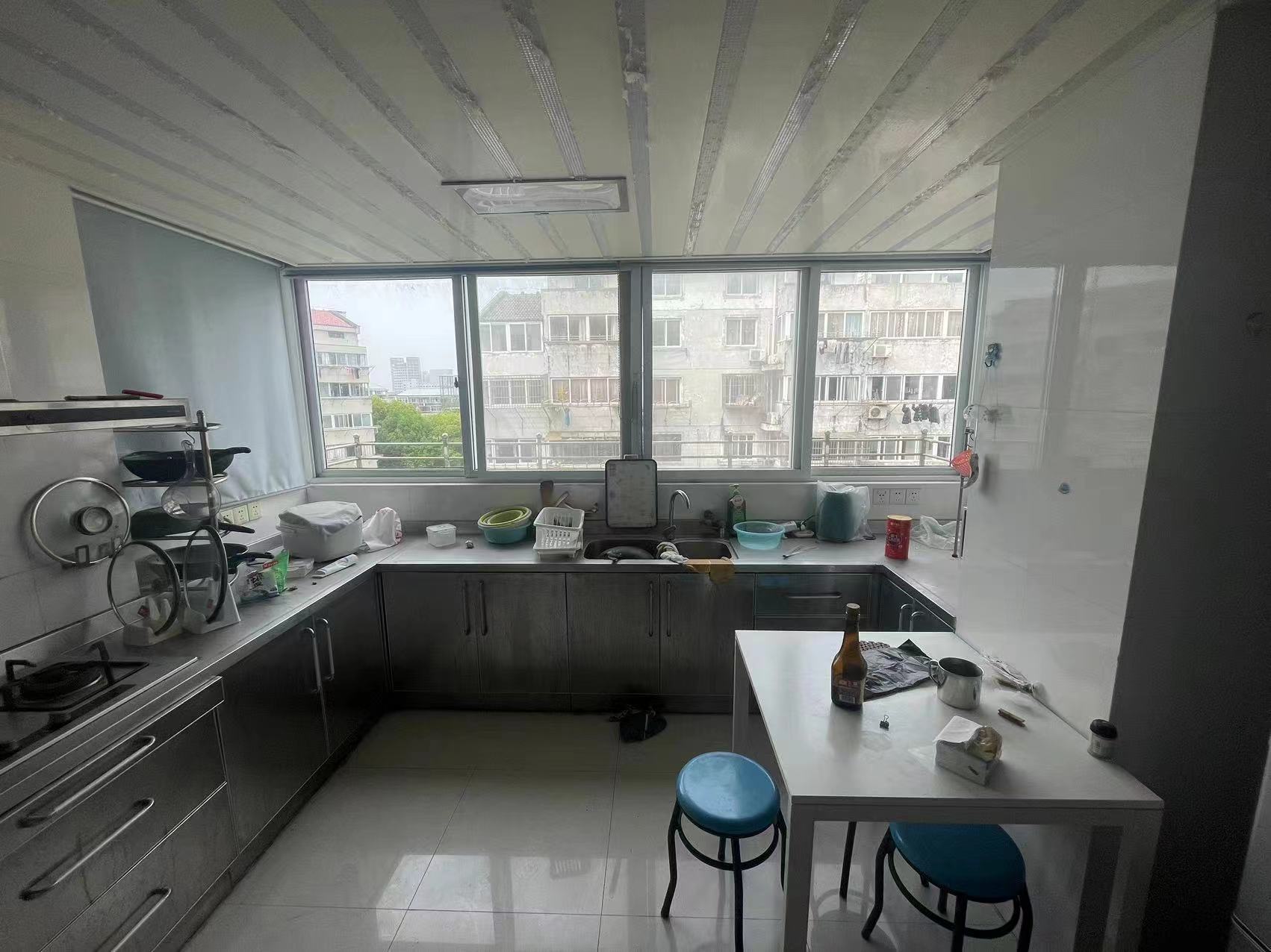 虹桥新苑 3室2厅1卫 141m&sup2;
