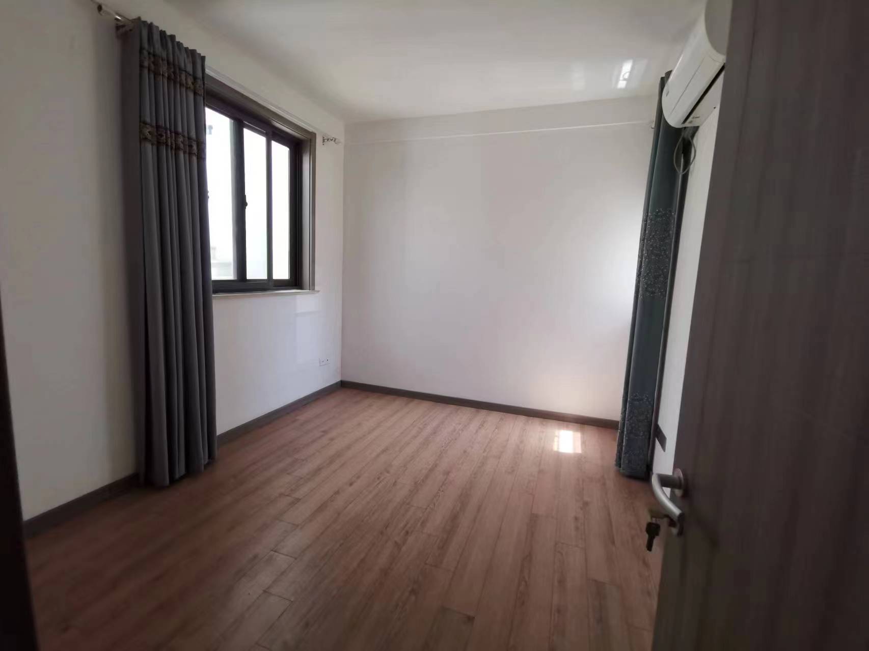 景瑞望府 5室2厅2卫 199m&sup2;