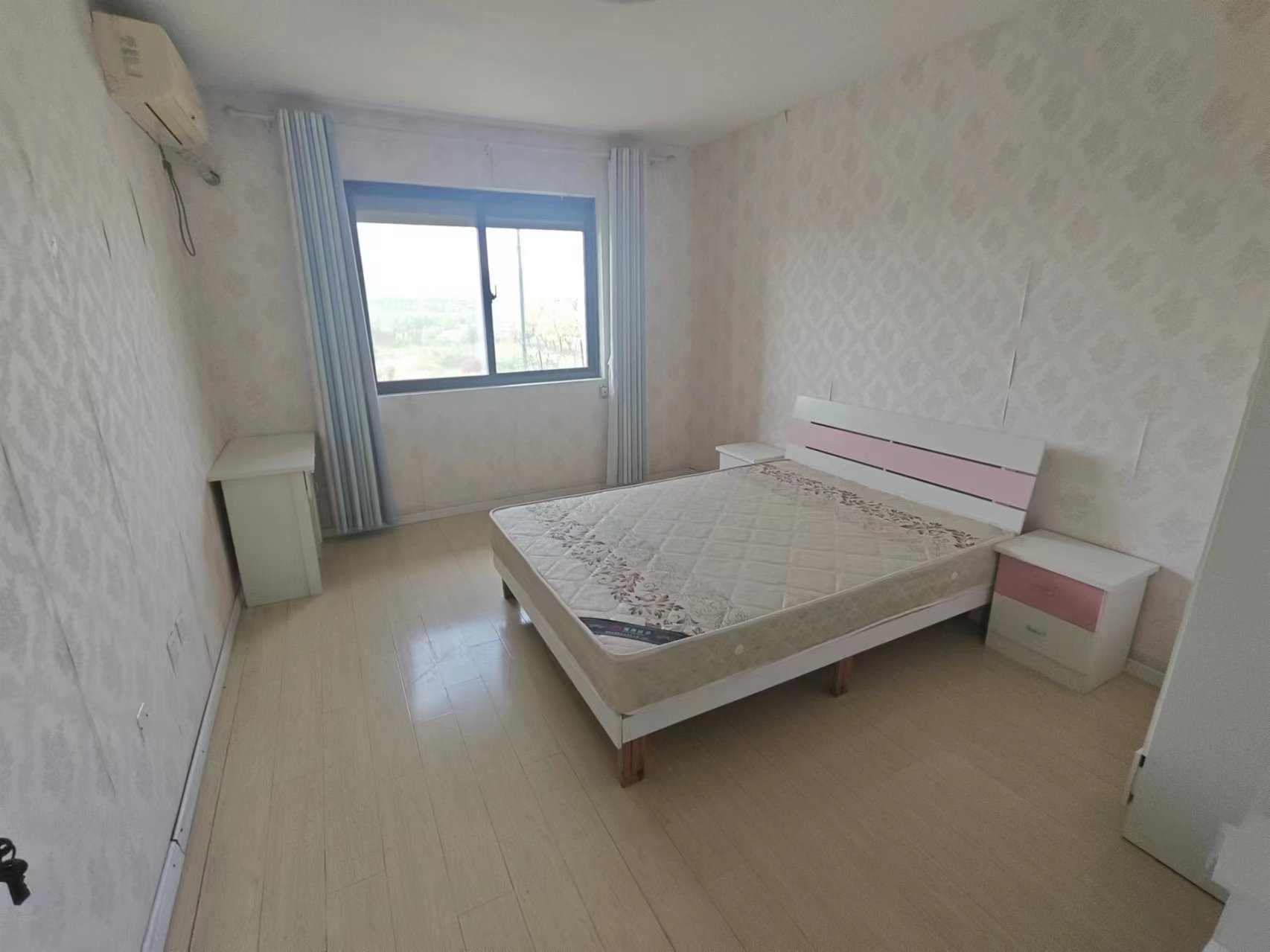 紫东南苑南区 2室1厅1卫 96m&sup2;