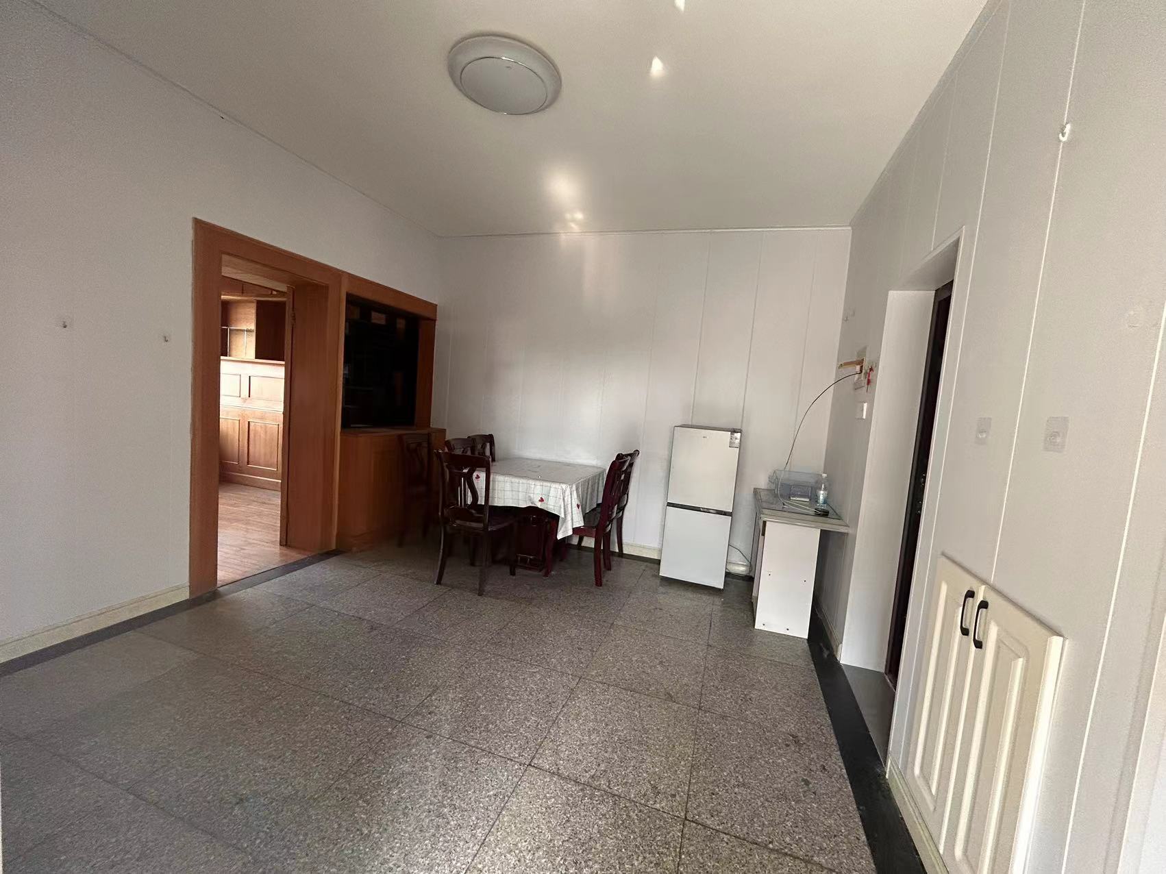 金和小区 3室1厅1卫 109.00m&sup2;