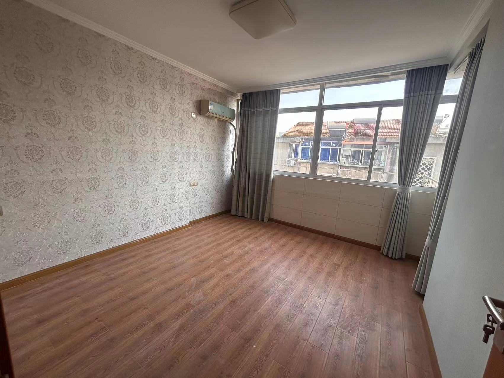 金和小区 3室1厅1卫 109.00m&sup2;