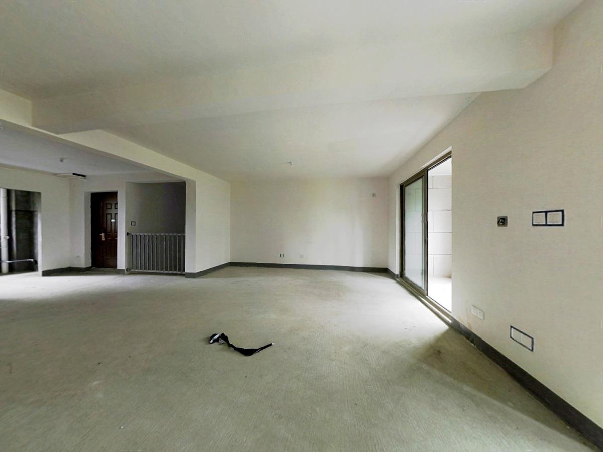 九玺台 4室2厅2卫 197m²