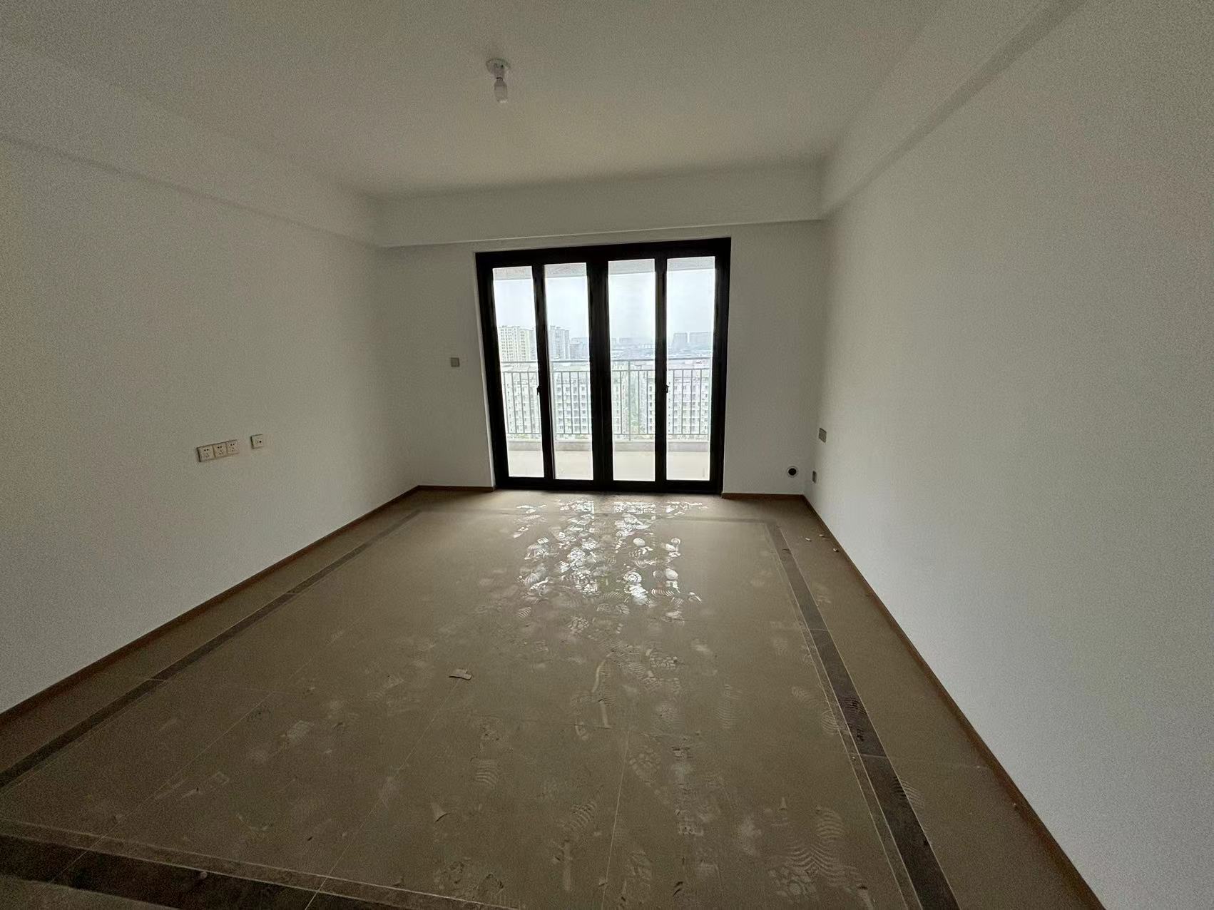 上悦城 4室2厅2卫 144.00m²