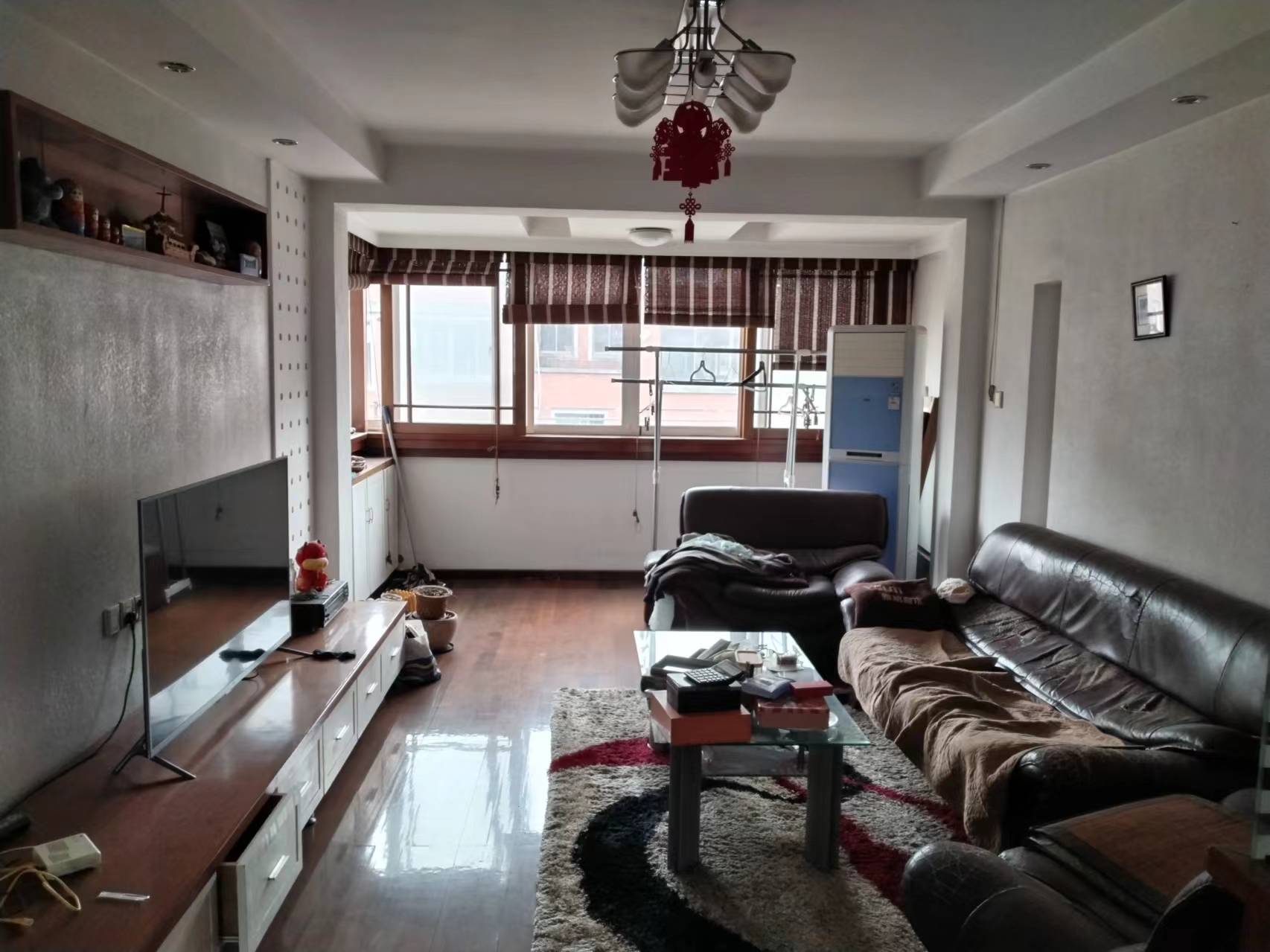 佳成花苑 3室1厅1卫 130m&sup2;