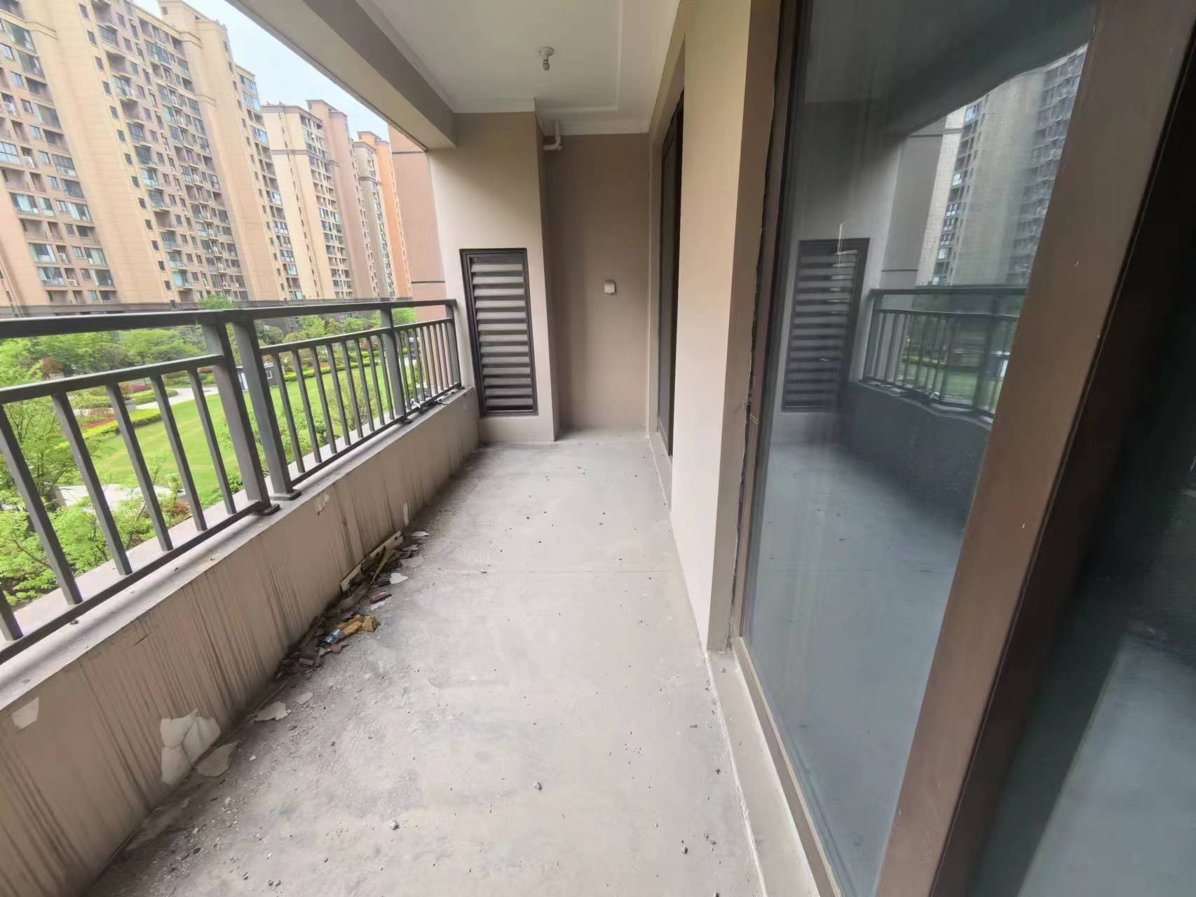 佳源都市 3室2厅2卫 109m&sup2;