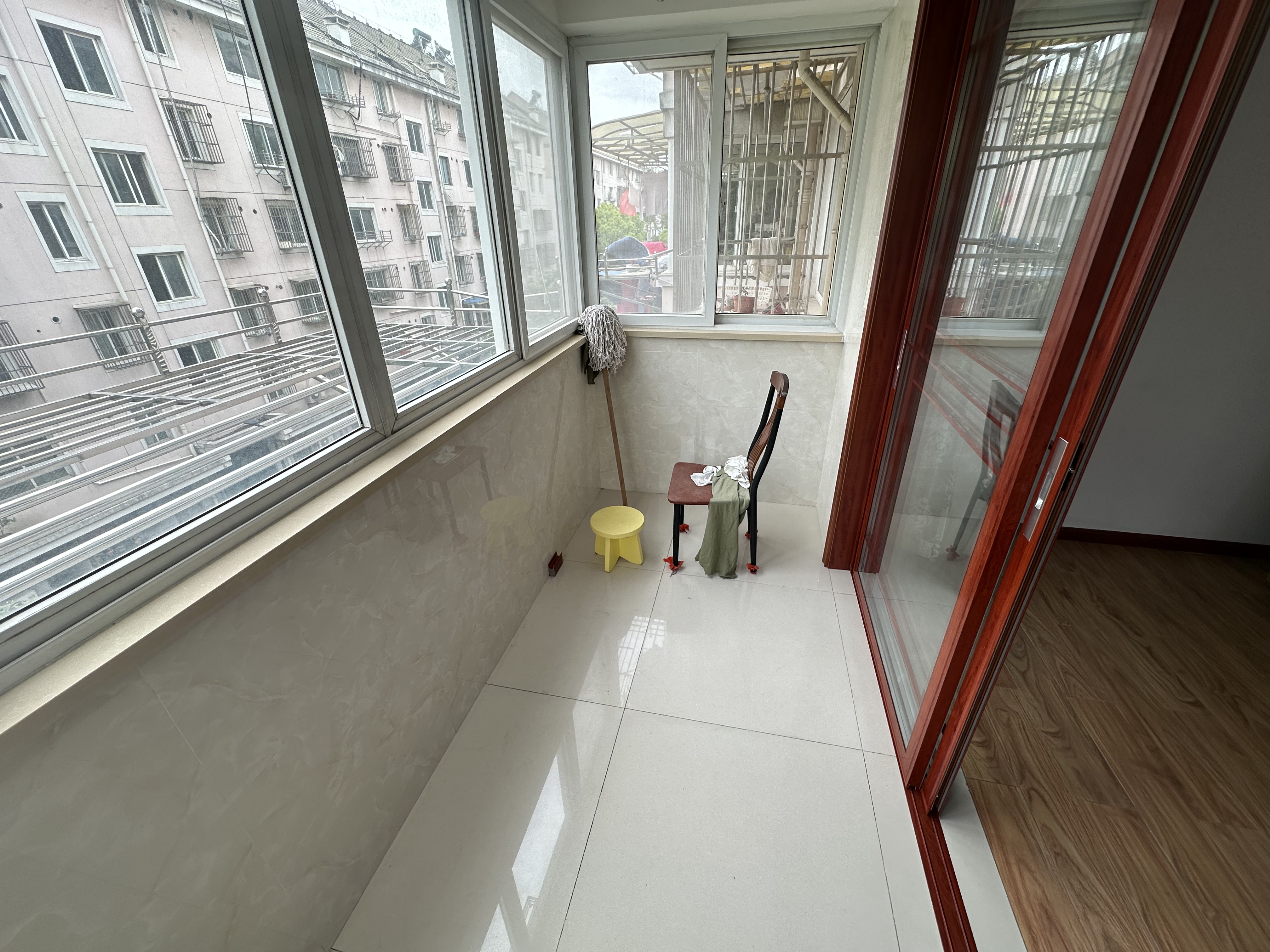 紫东花苑 2室1厅1卫 95m&sup2;