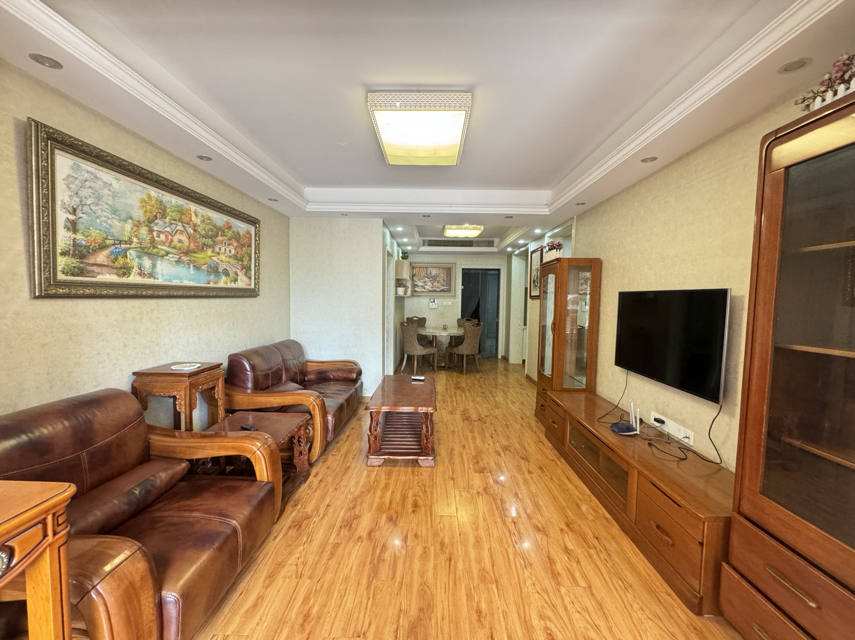 保利香槟国际 2室2厅1卫 87m&sup2;