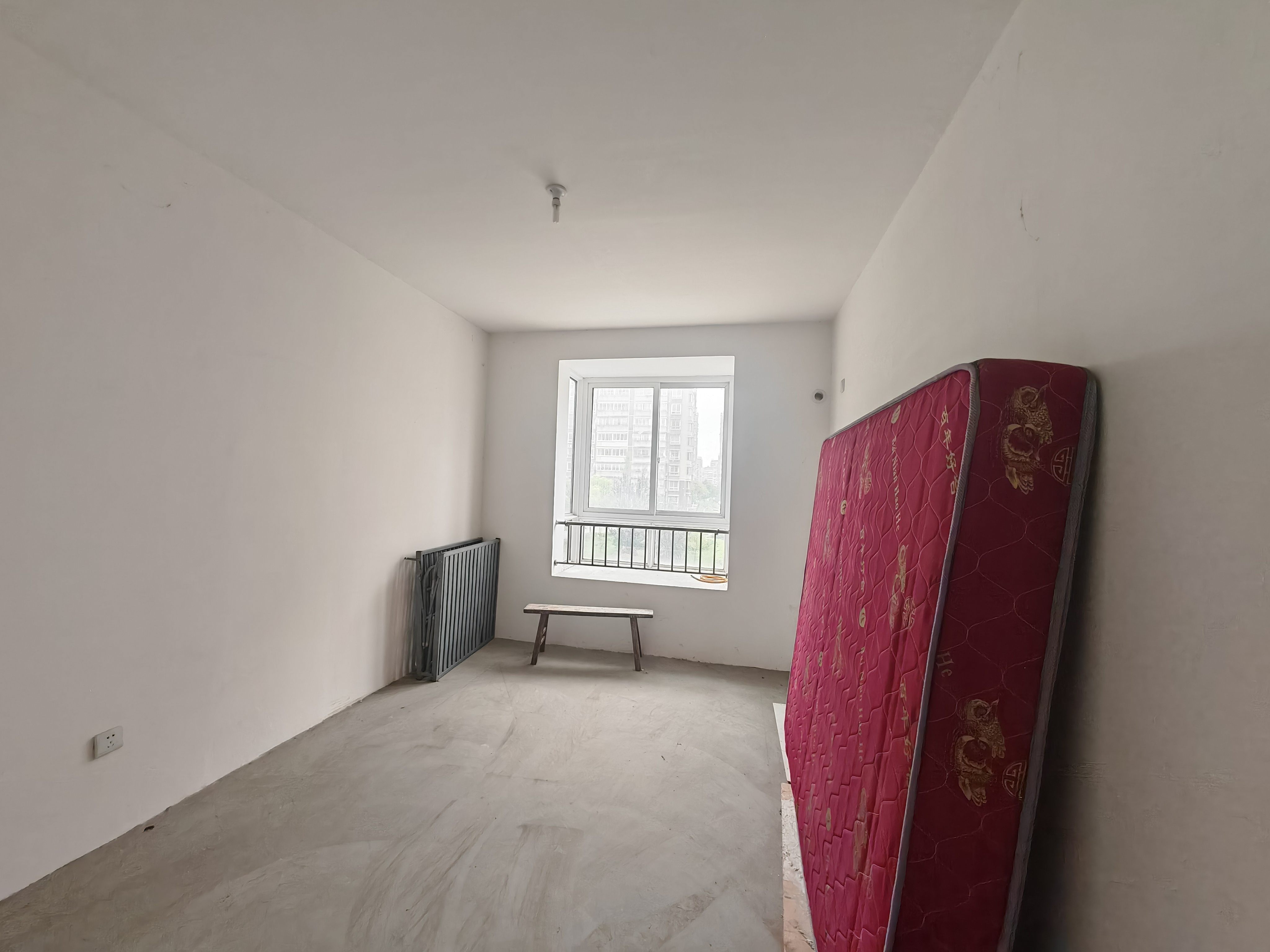 天晖苑 3室2厅2卫 130m&sup2;