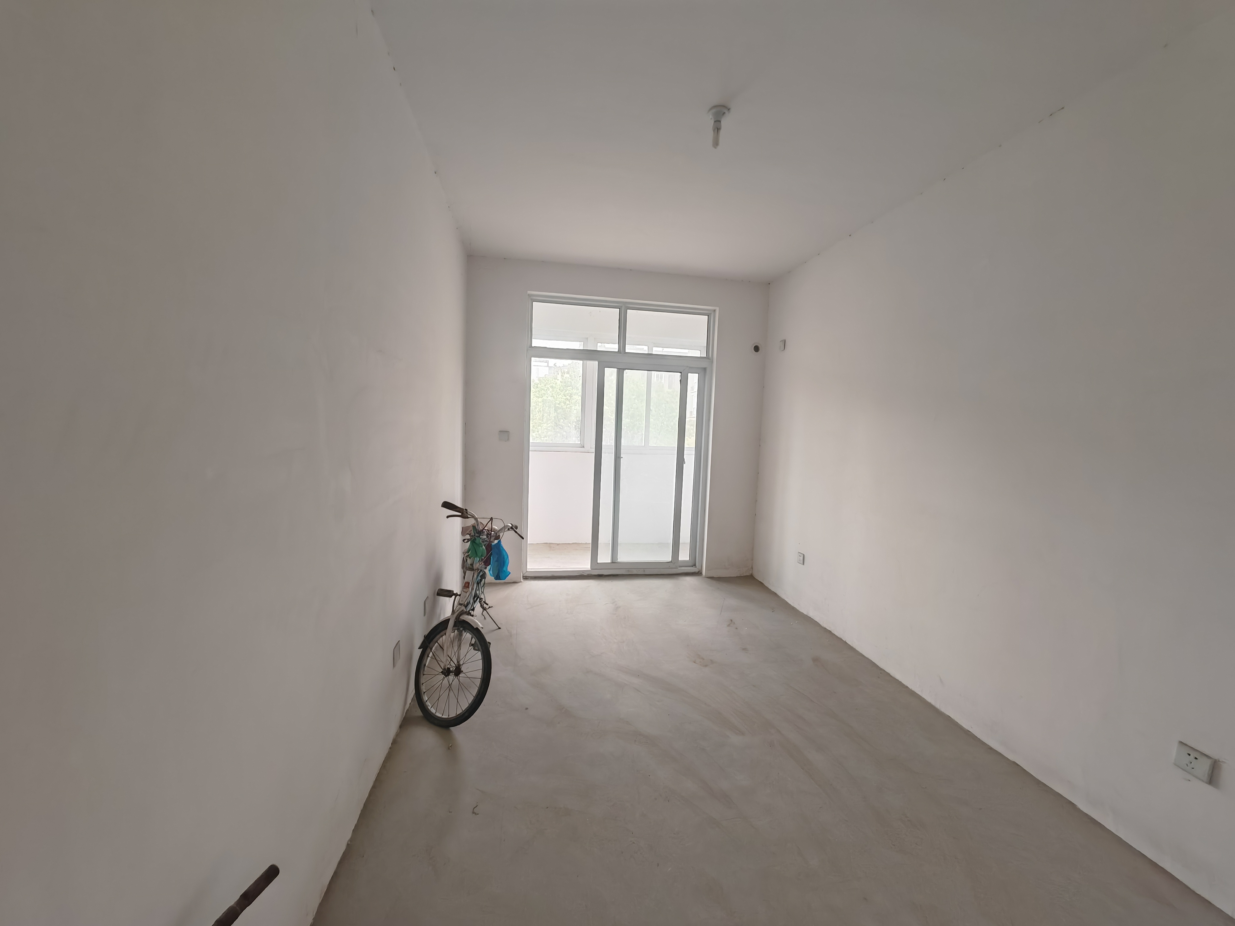 天晖苑 3室2厅2卫 130m&sup2;