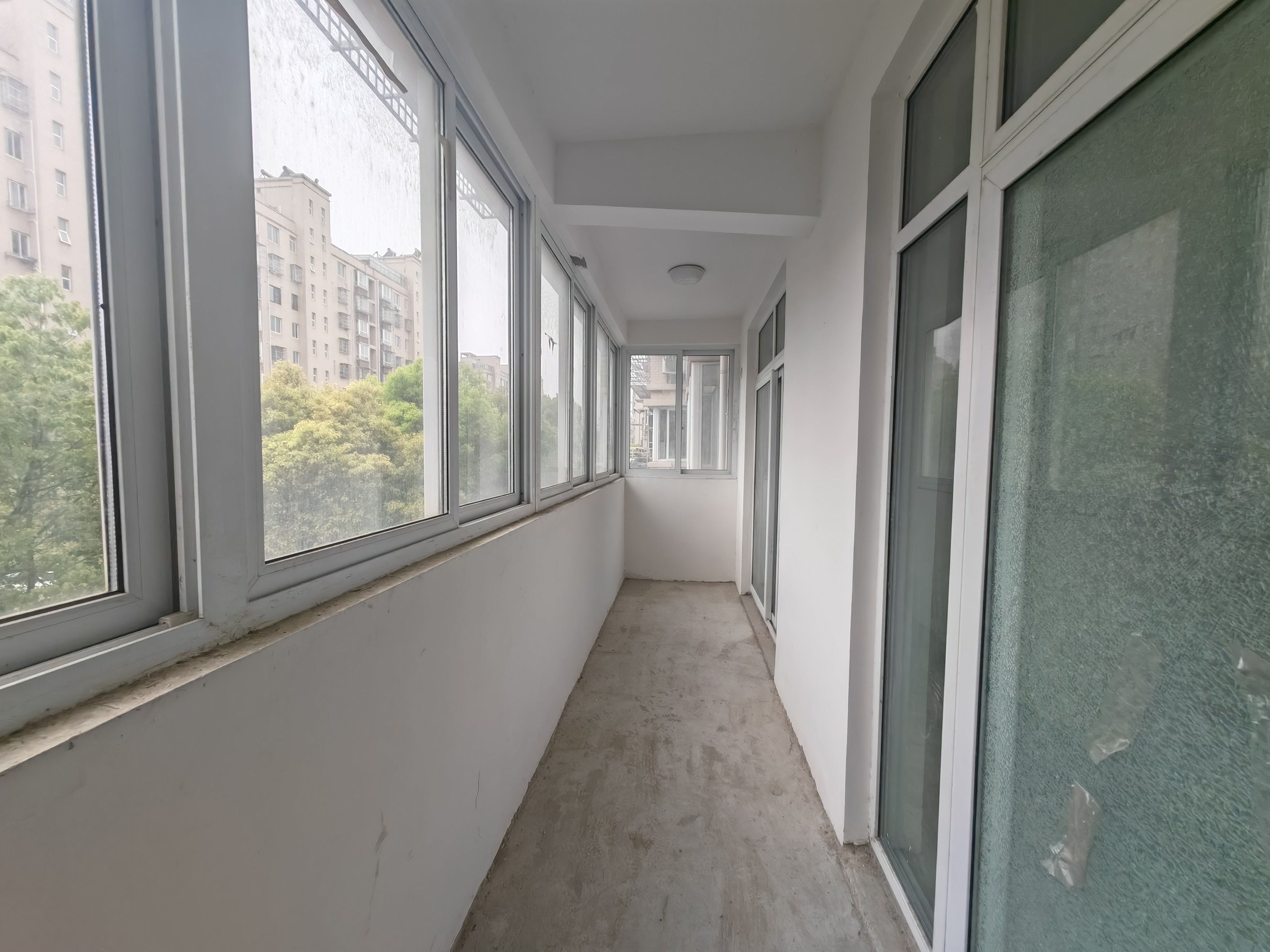 天晖苑 3室2厅2卫 130m&sup2;