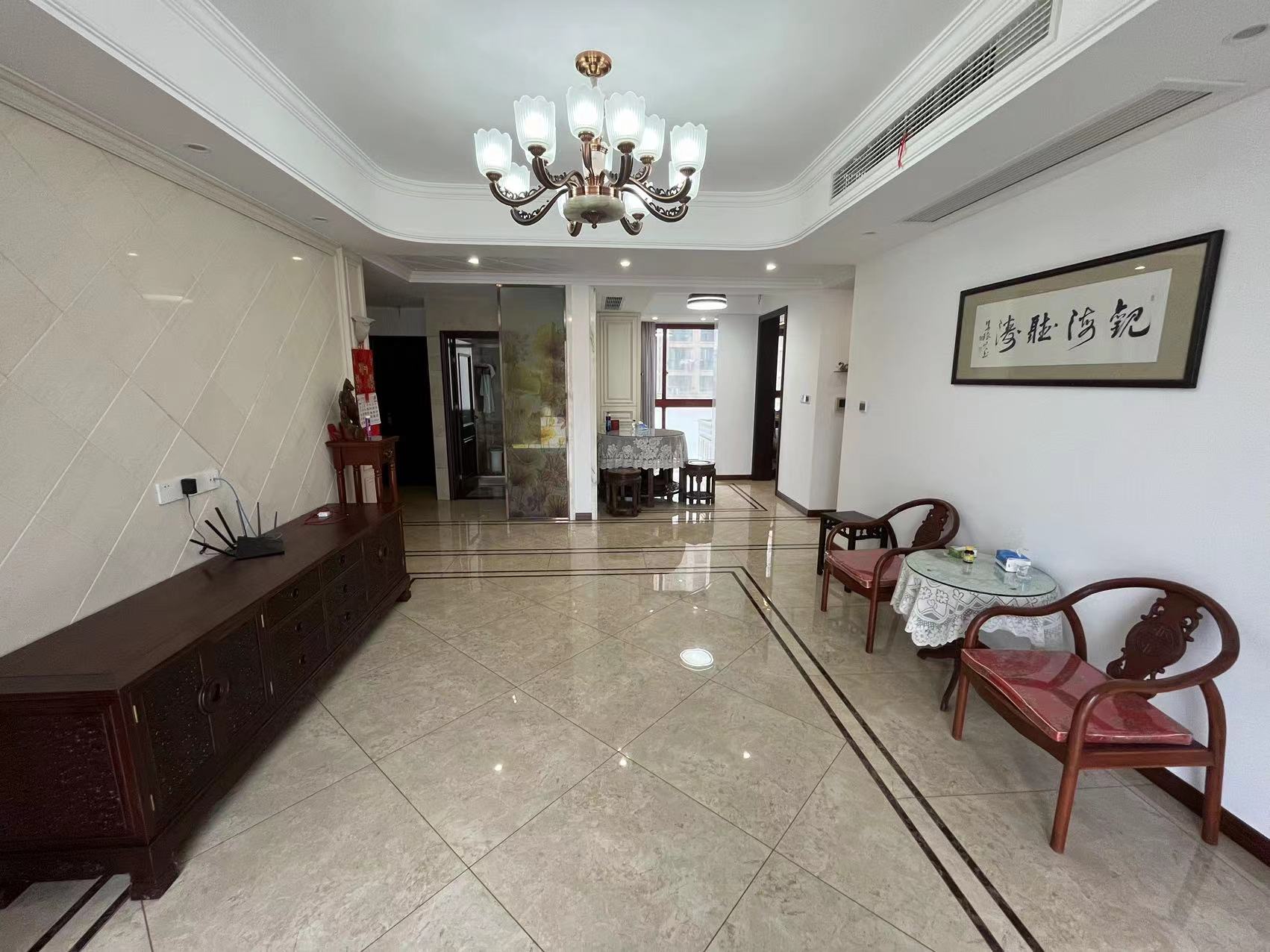 吴中豪景华庭 3室2厅1卫 112m&sup2;