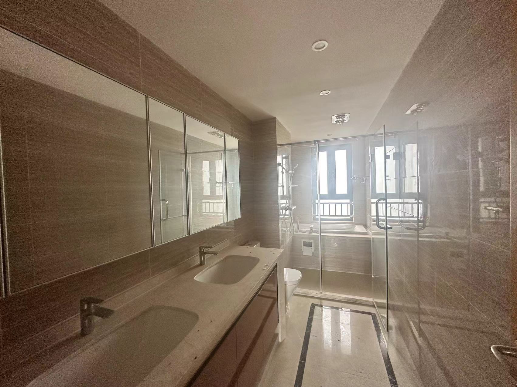 富力院士廷 4室2厅2卫 172m&sup2;