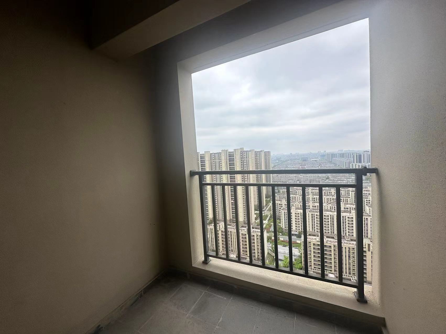 富力院士廷 4室2厅2卫 172m&sup2;