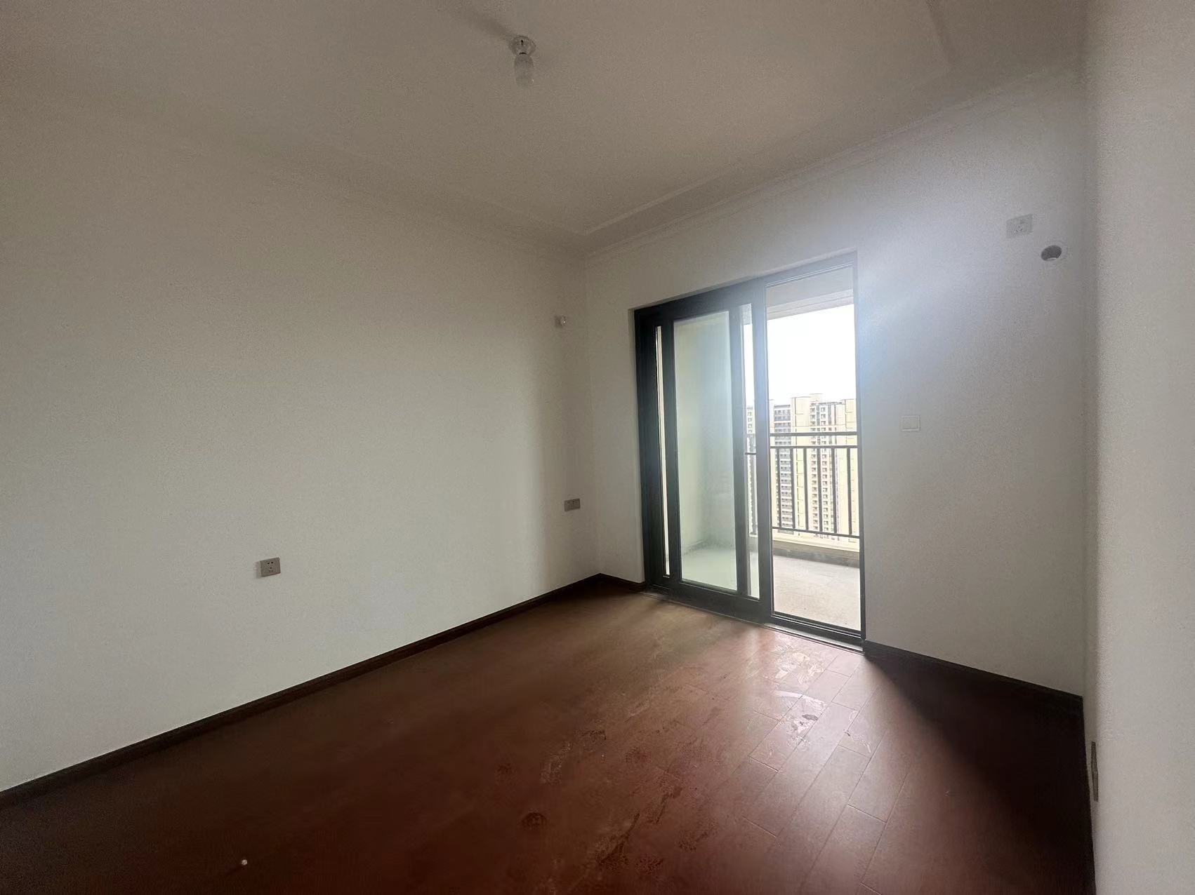 富力院士廷 4室2厅2卫 172m&sup2;