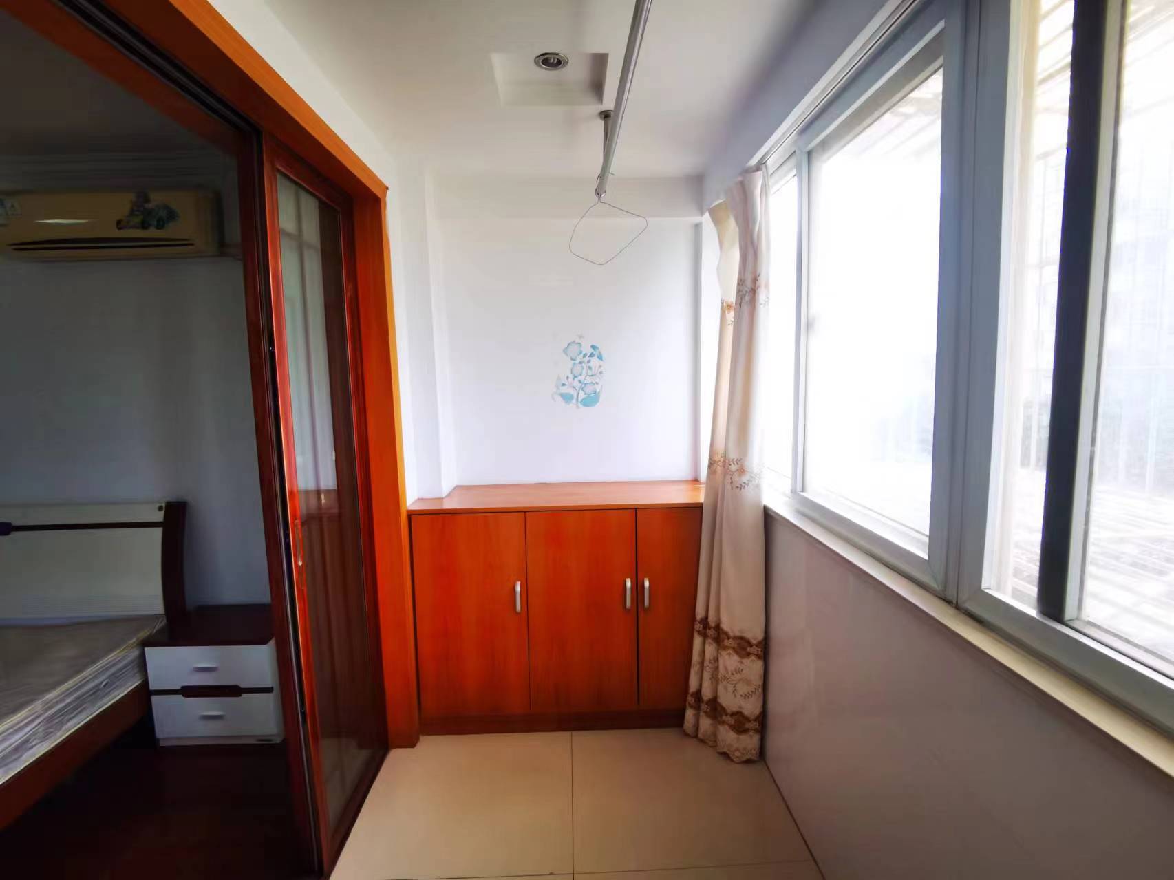 怡园新邸 2室2厅1卫 92m&sup2;
