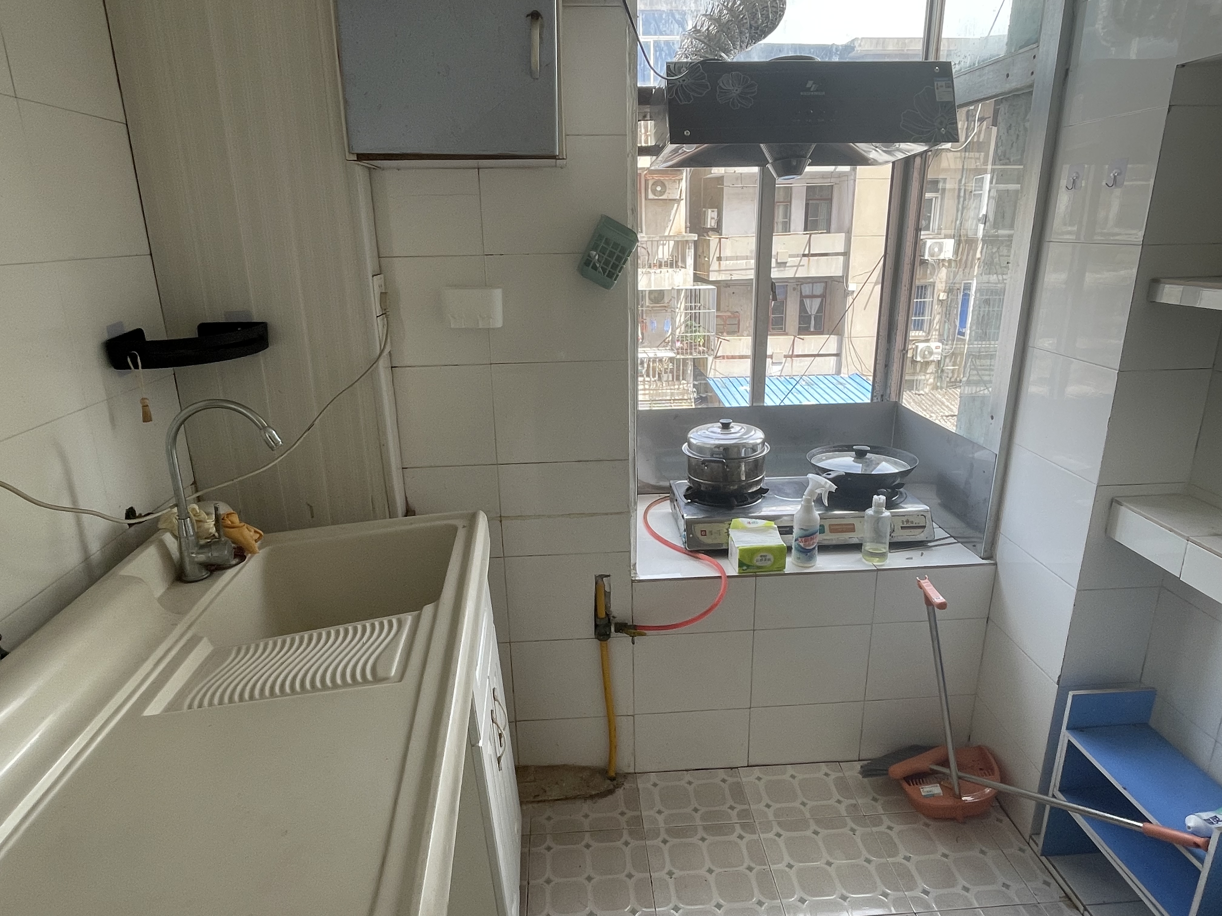 青年路新村 1室1厅1卫 46m&sup2;