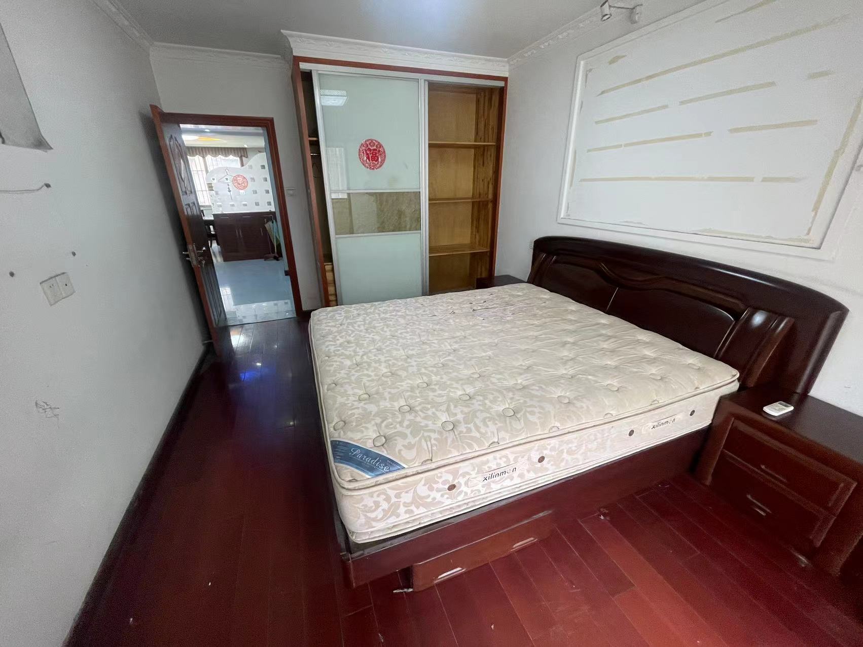 前景花苑 3室2厅1卫 130m&sup2;