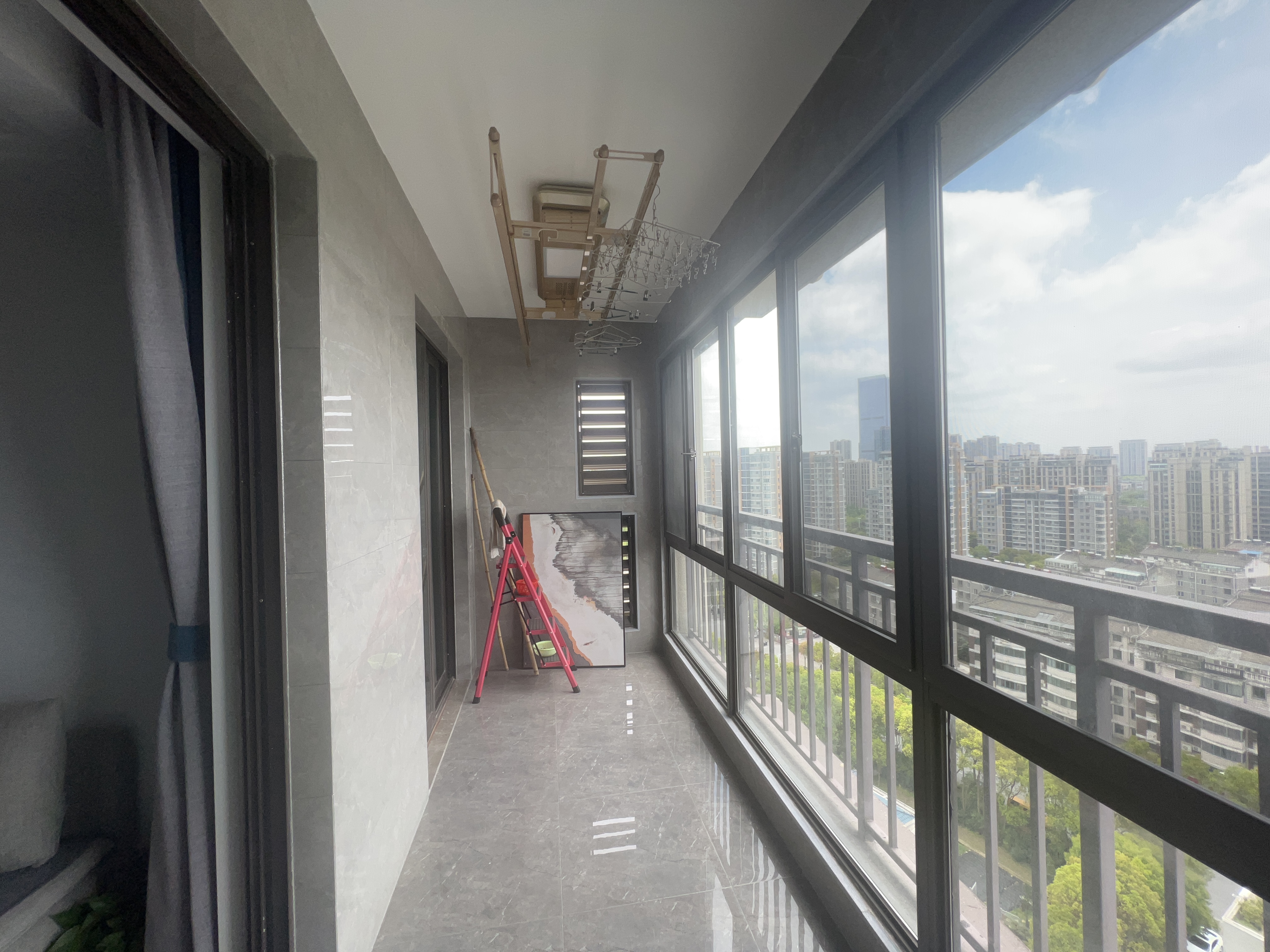 华强国际公馆 3室2厅1卫 108m&sup2;