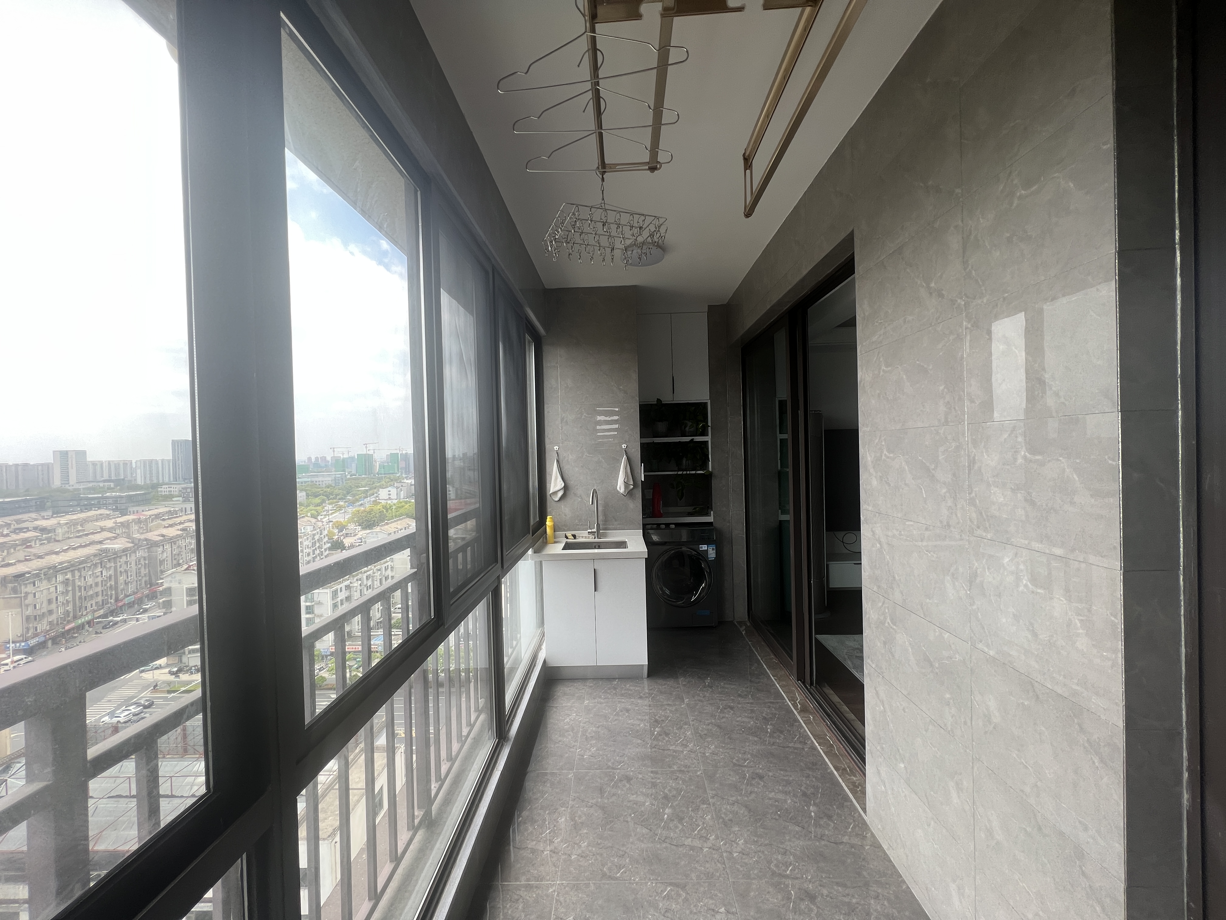 华强国际公馆 3室2厅1卫 108m&sup2;