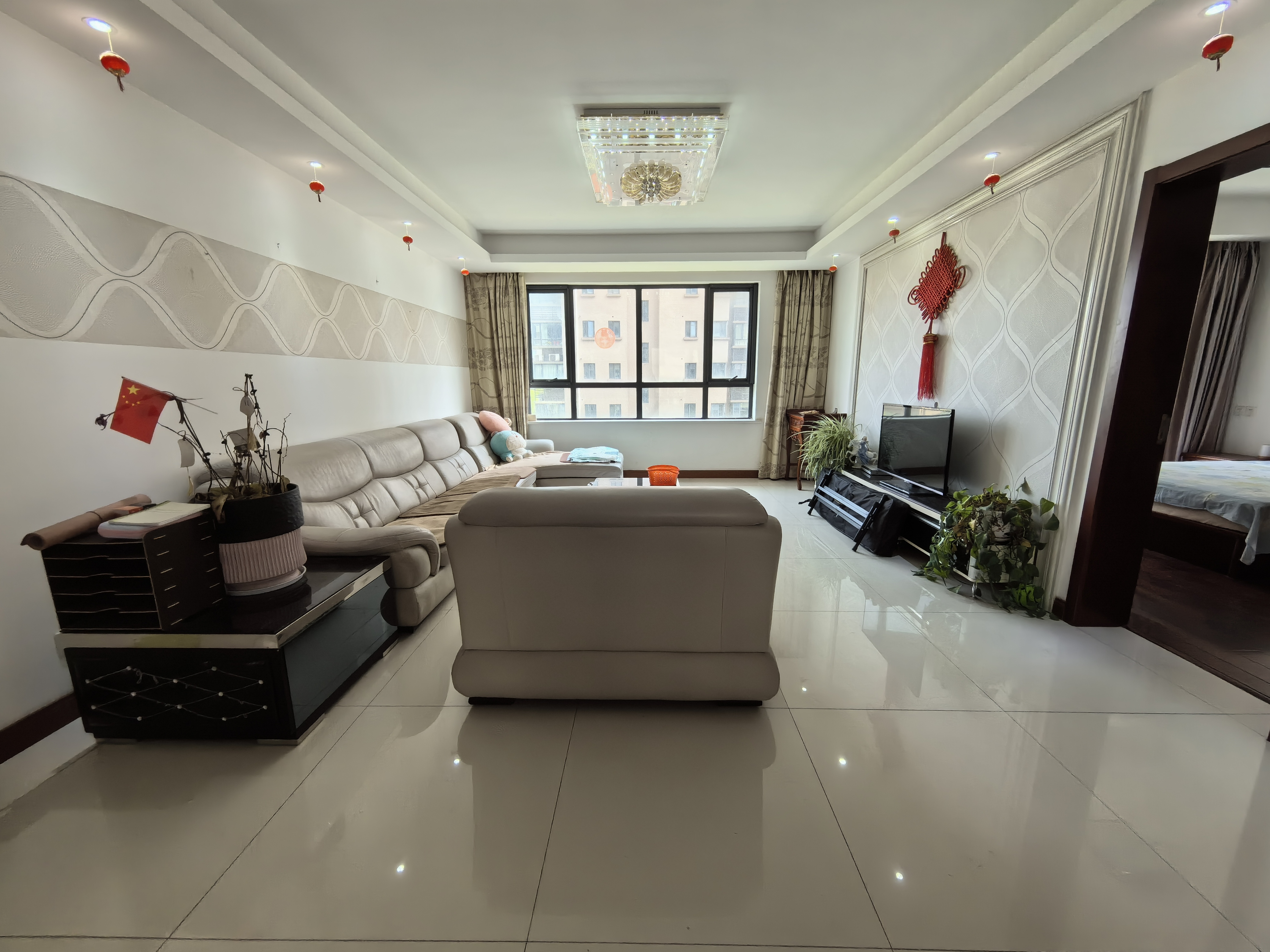 中港城 3室2厅2卫 130m²