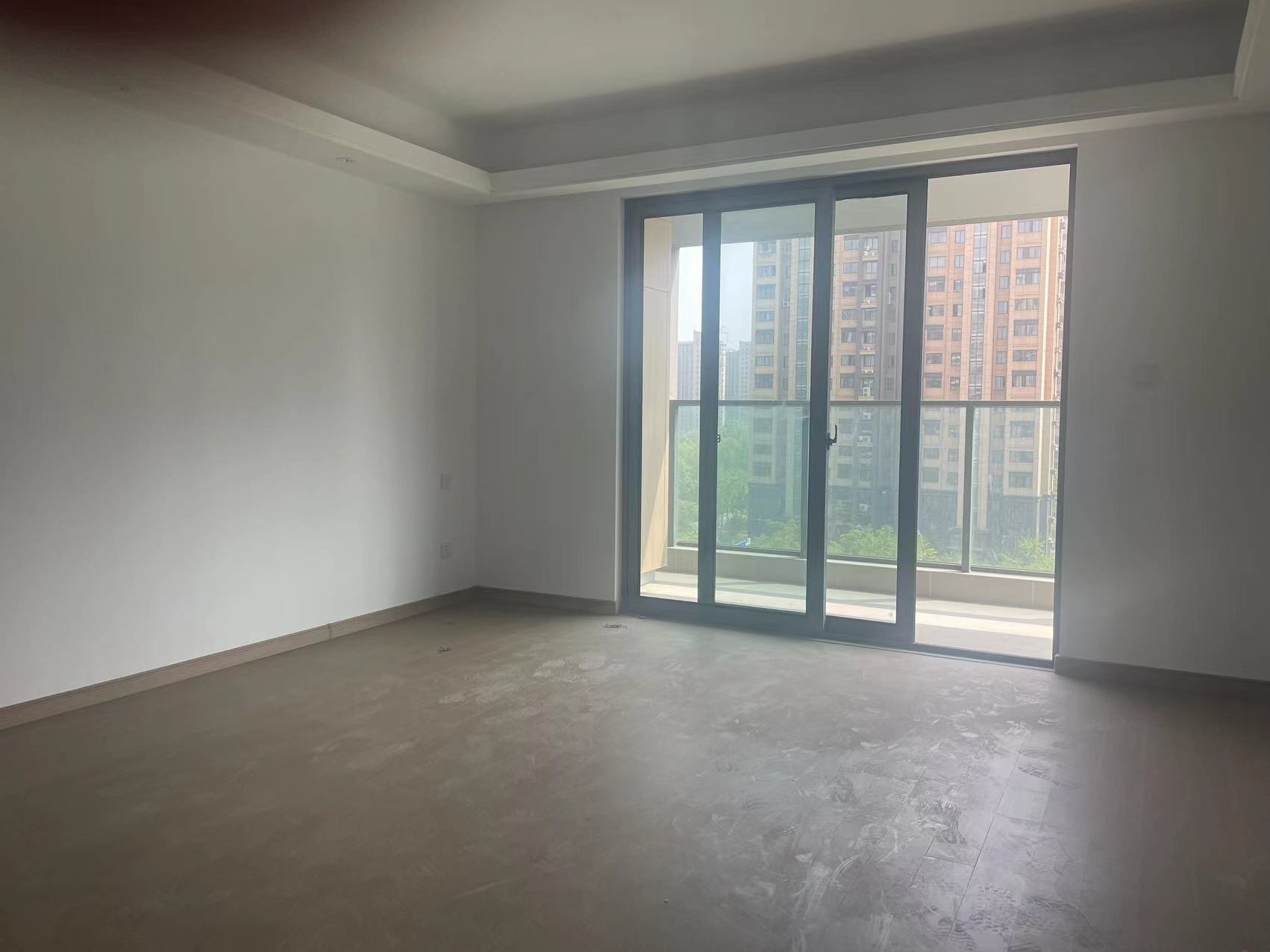 海纳春江 4室2厅2卫 142m²
