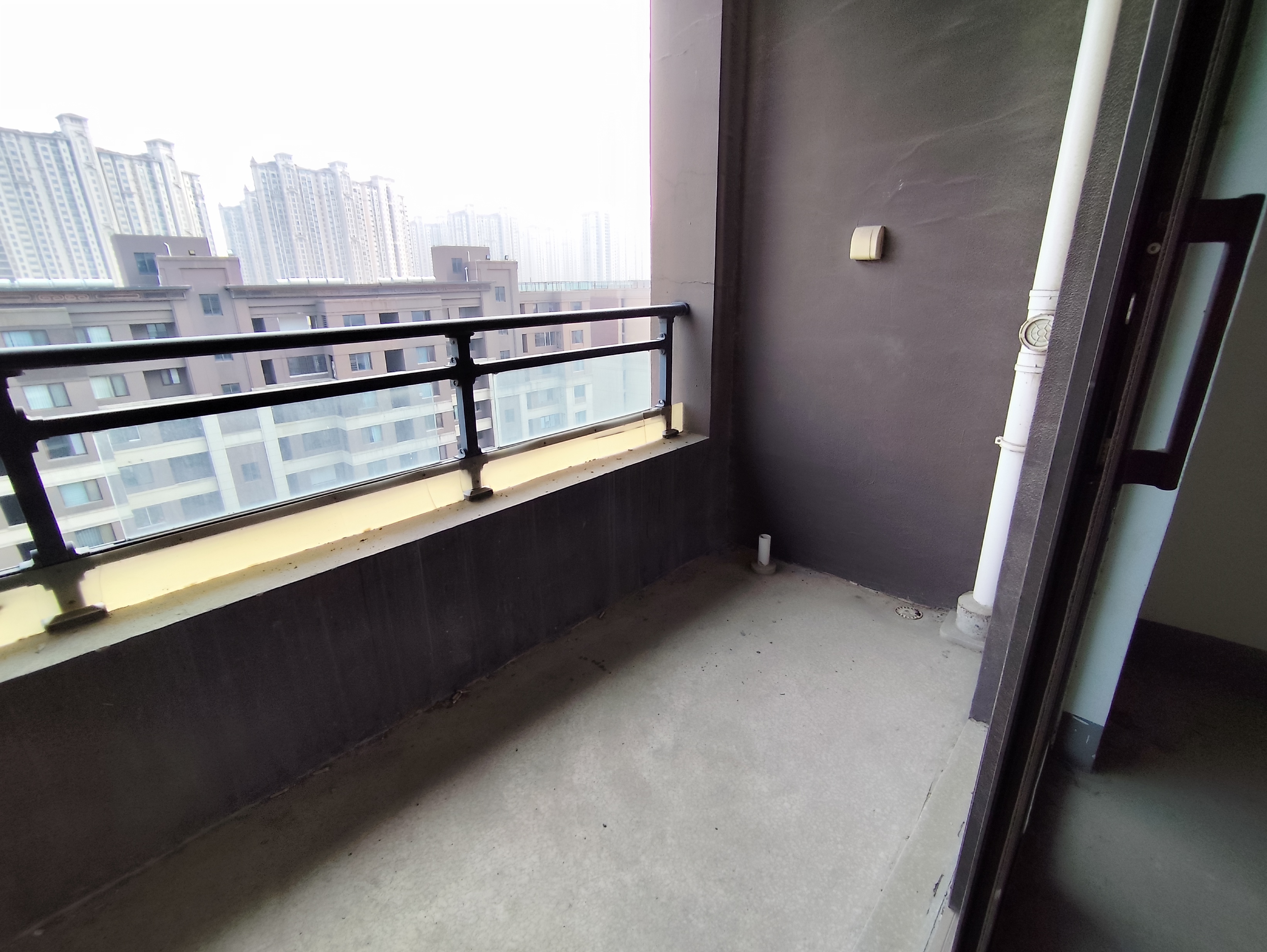 中海上林院 3室2厅2卫 125m&sup2;