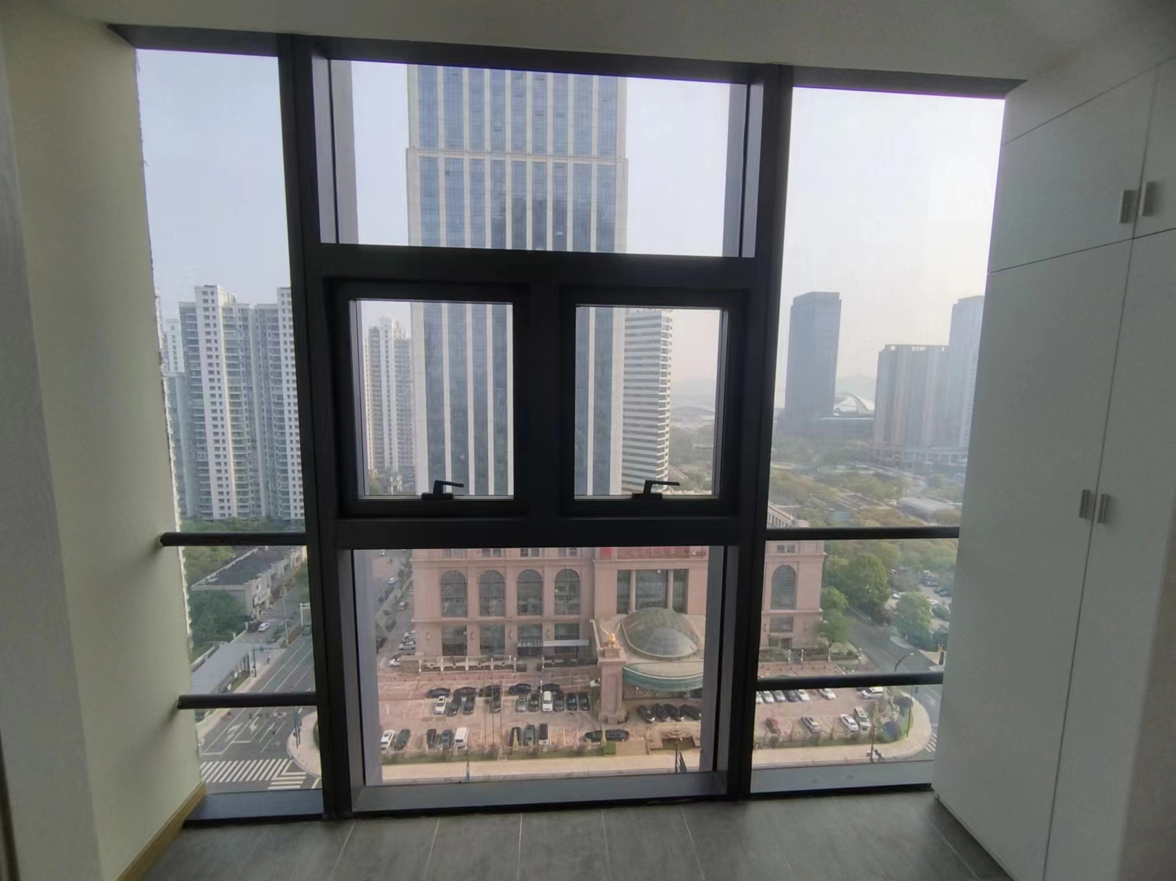凤凰文化广场 2室2厅1卫 117m&sup2;